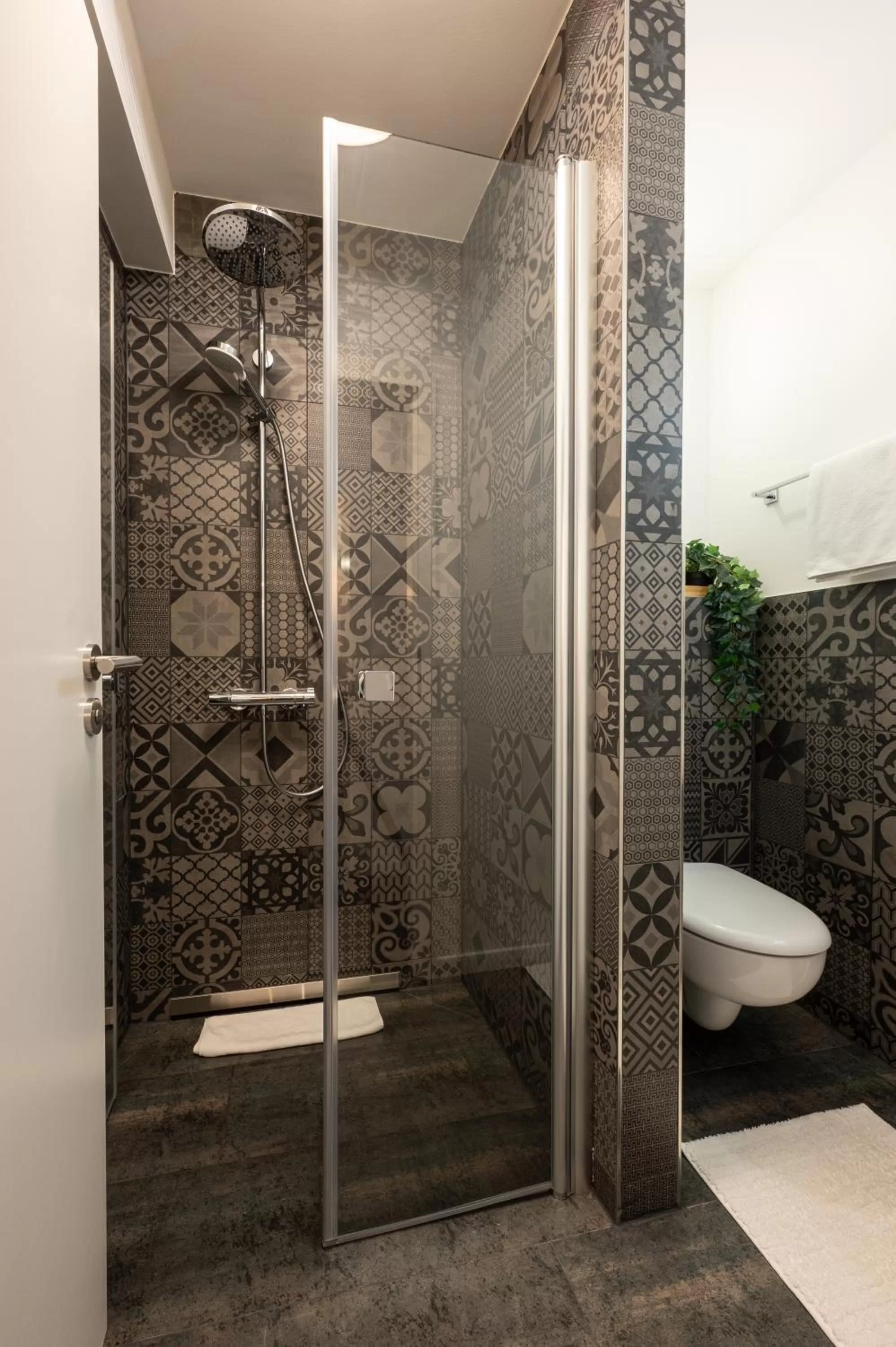 Shower, Bathroom in Hotel Burgblick