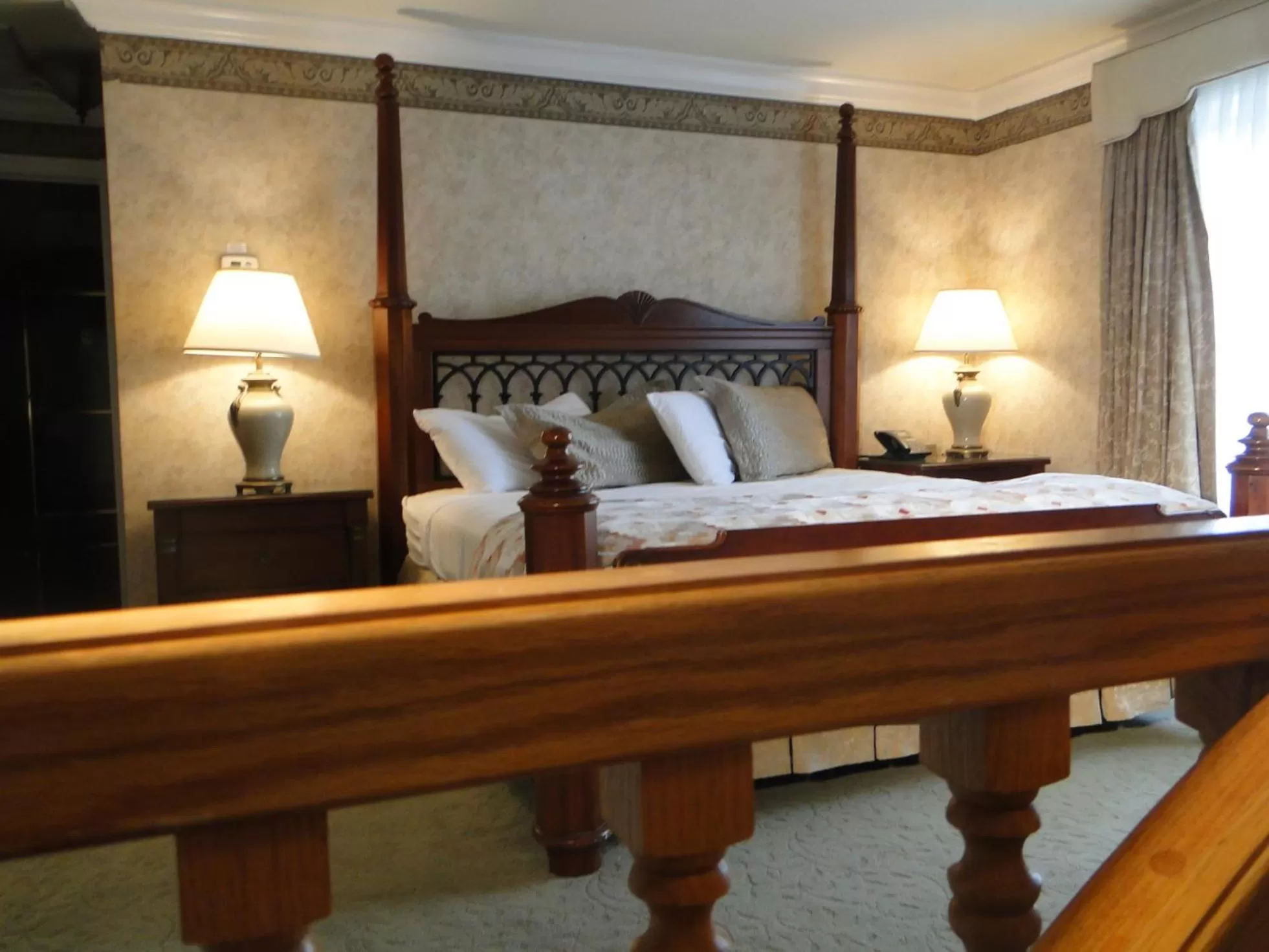 Bed in Phoenix Inn Resort