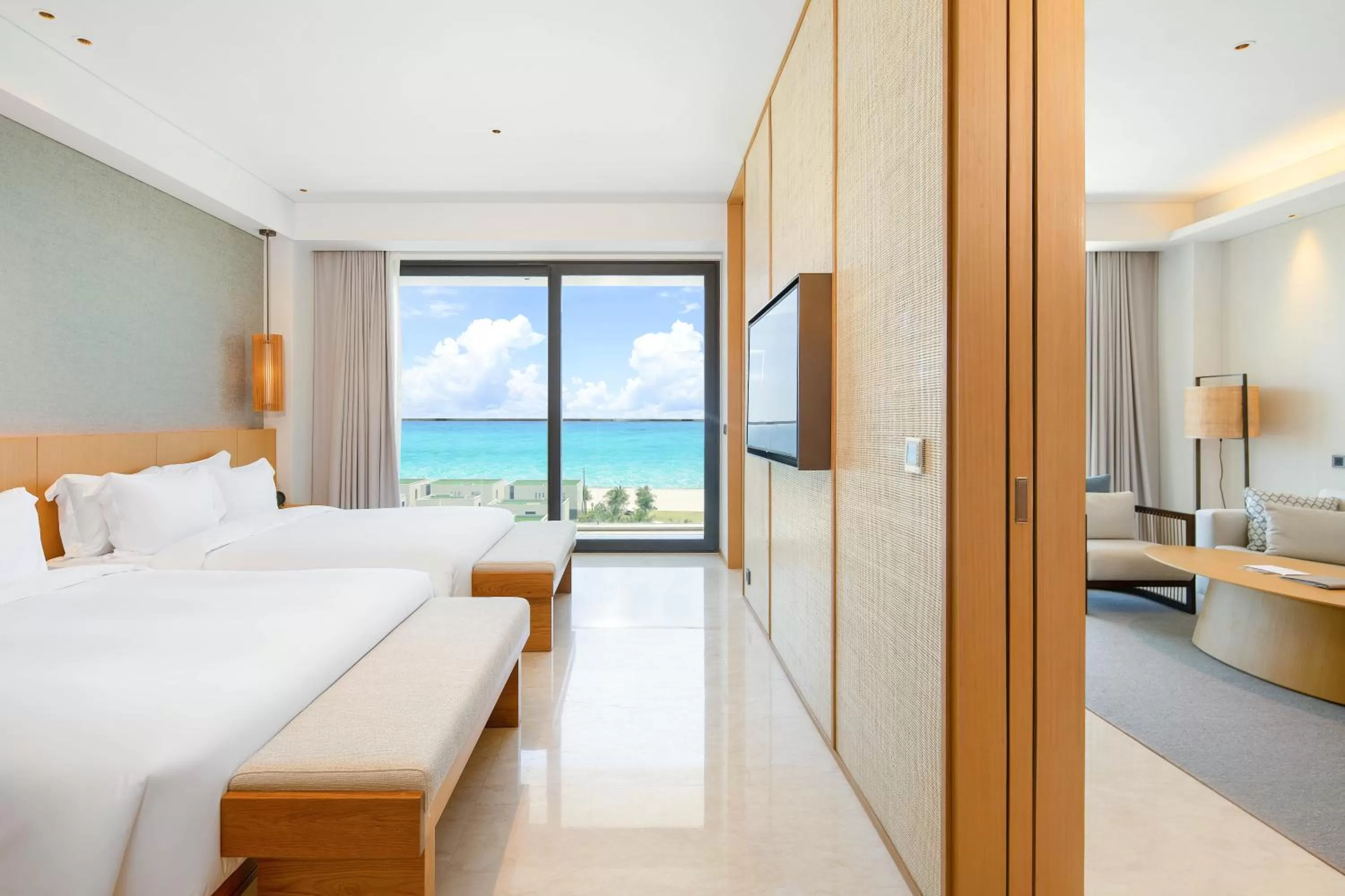 Guests, Bed in Shilla Monogram Danang