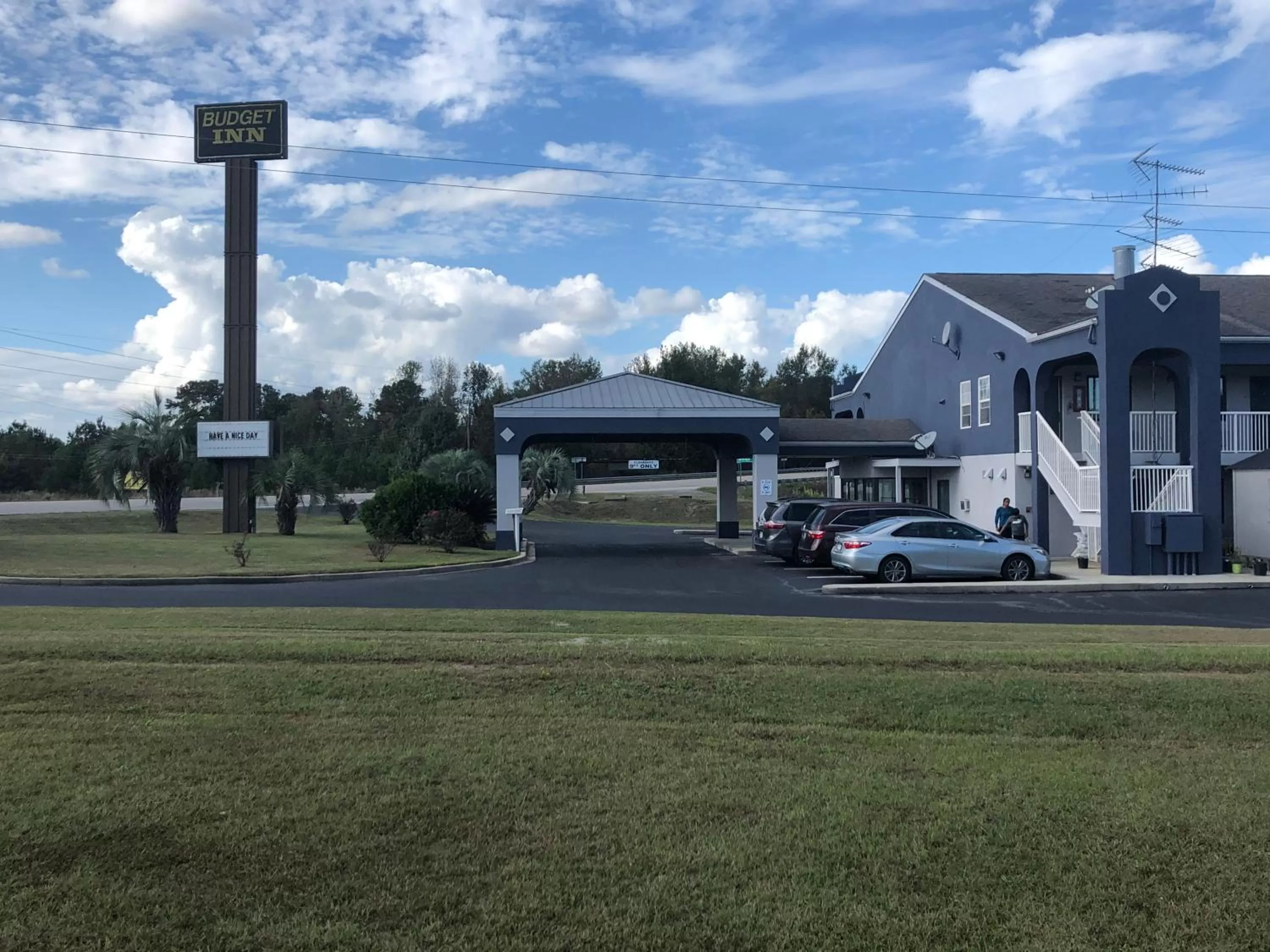 Property building in Budget Inn Timmonsville