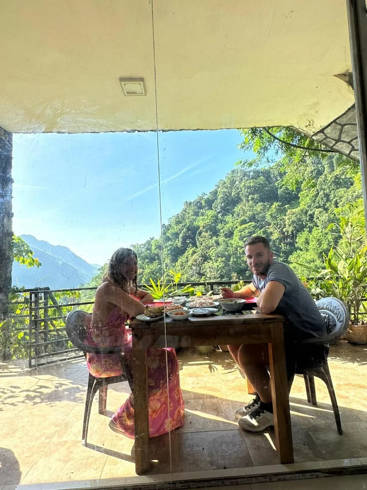 Ella Lucky Panoramic