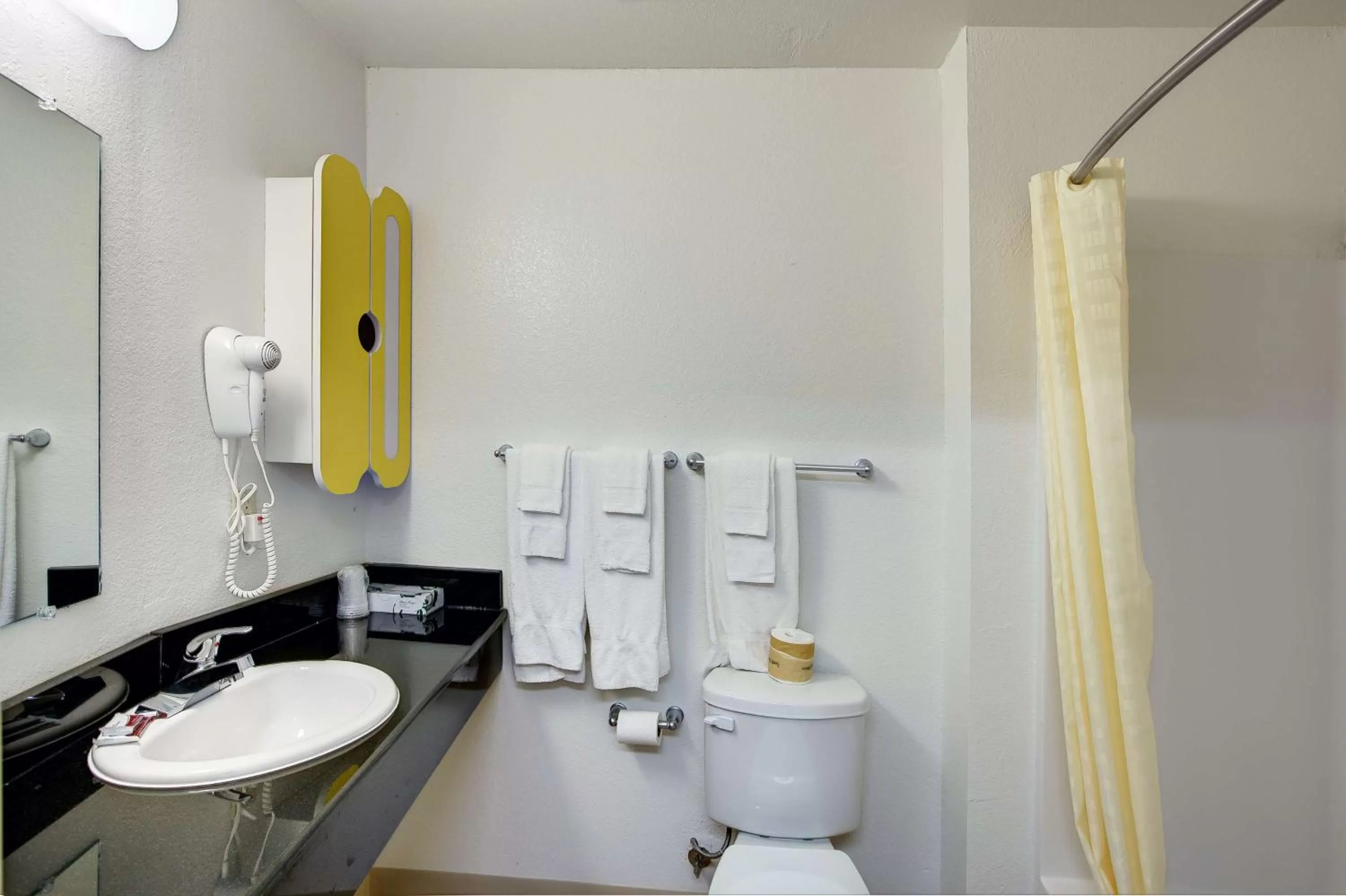 Toilet in Studio 6-Sweetwater, TX