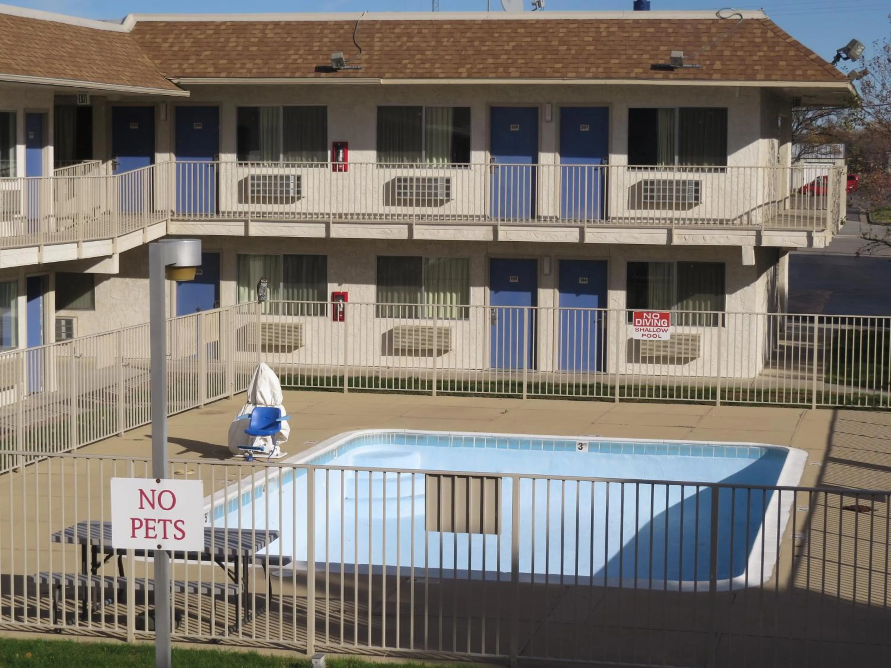Swimming pool in Motel 6-Mitchell, SD