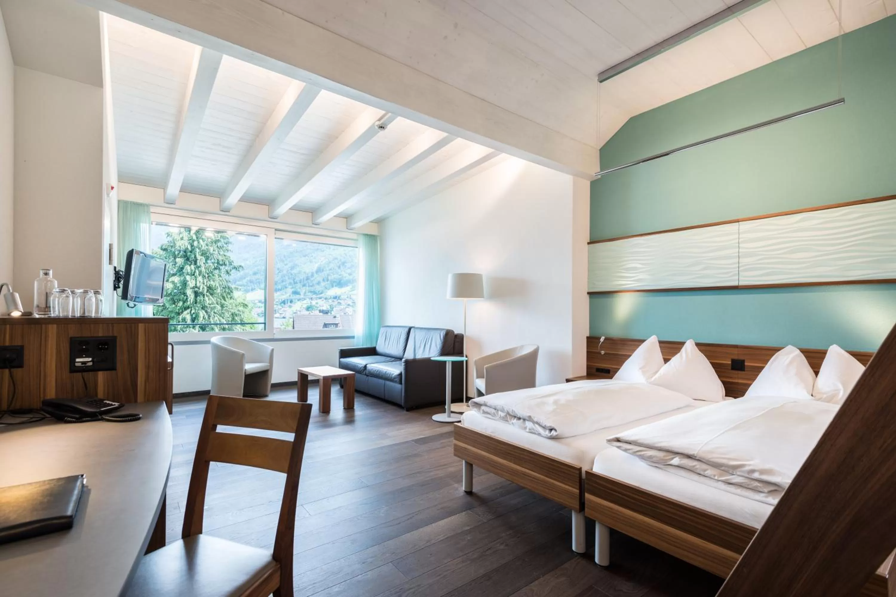 Bed in Hotel Nidwaldnerhof direkt am See