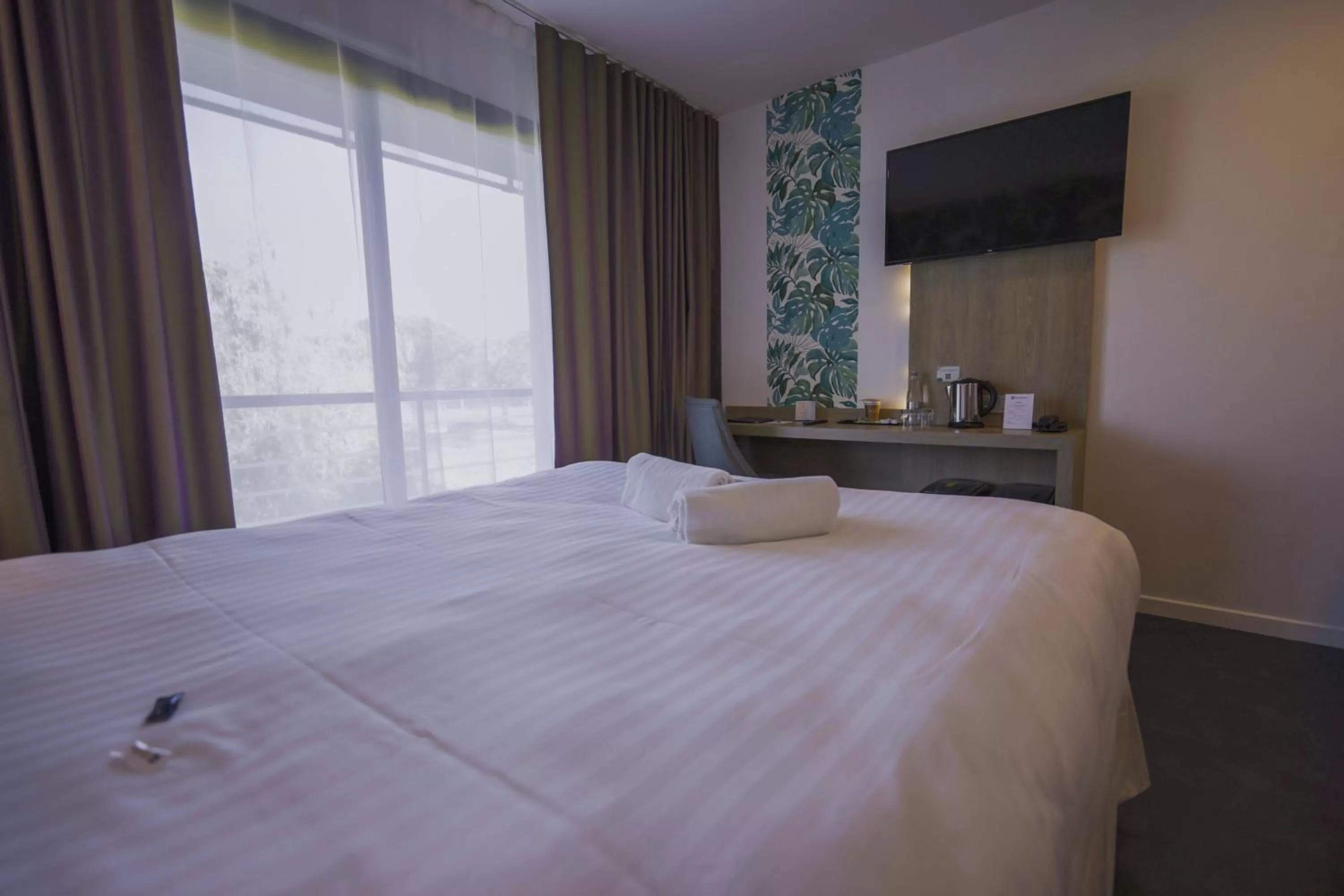 Bedroom, Bed in Best Western Les Aureliades Saint Nazaire