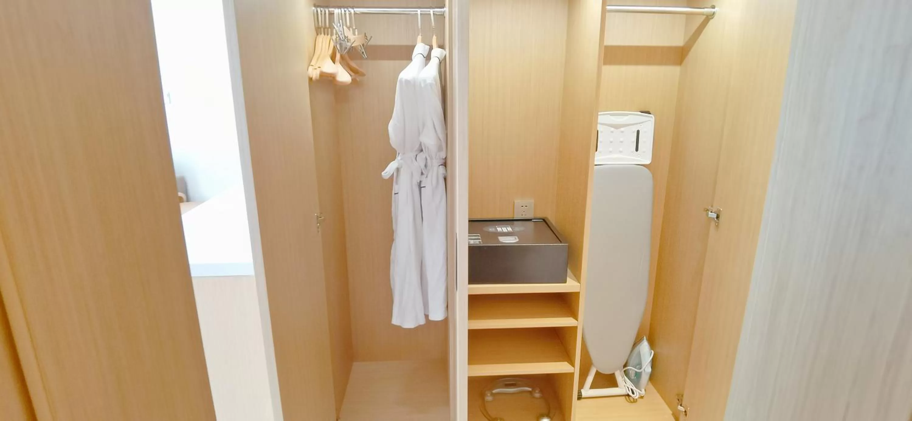 wardrobe in Sanya South China Hotel