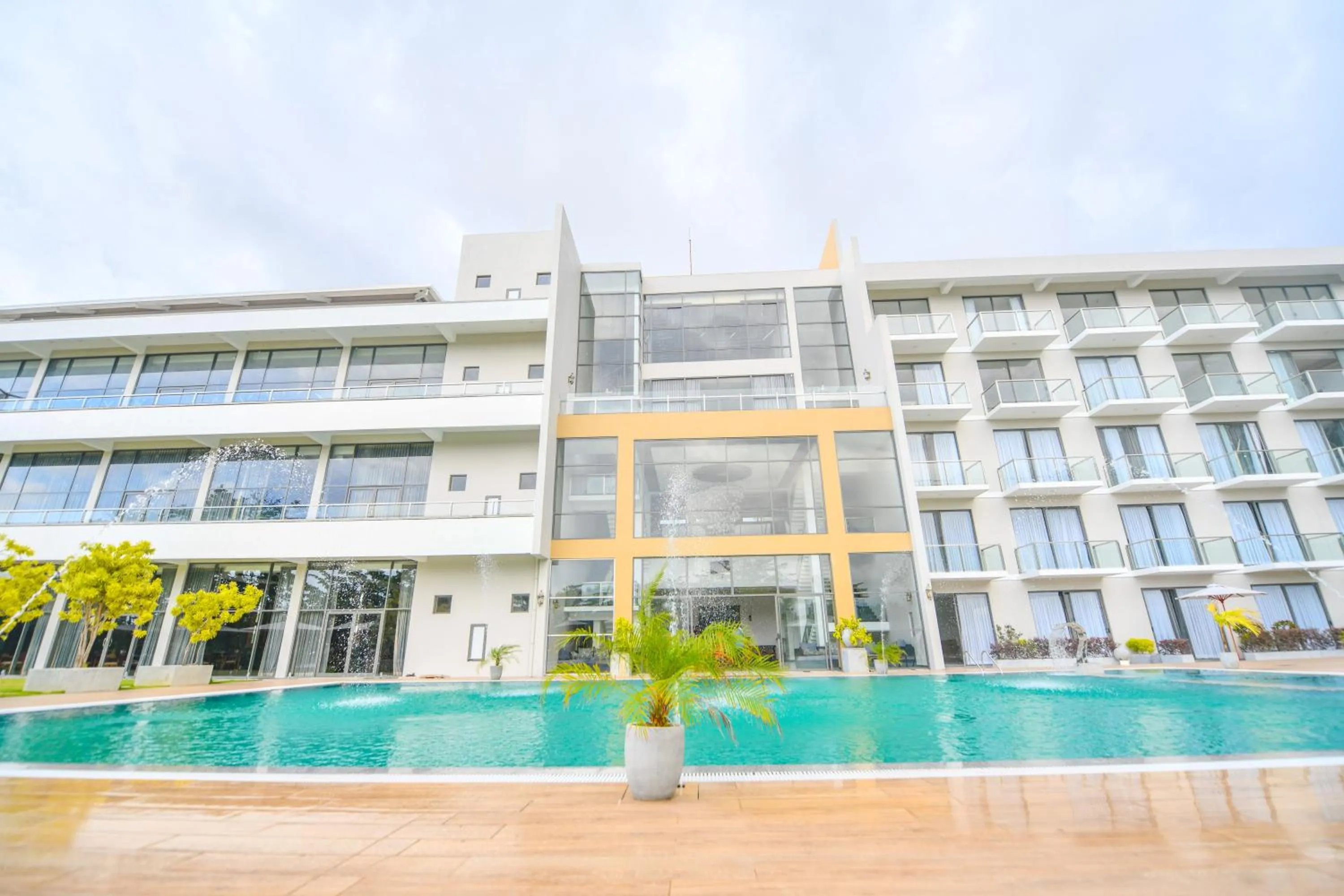 Property Building in Oaisis Riverside