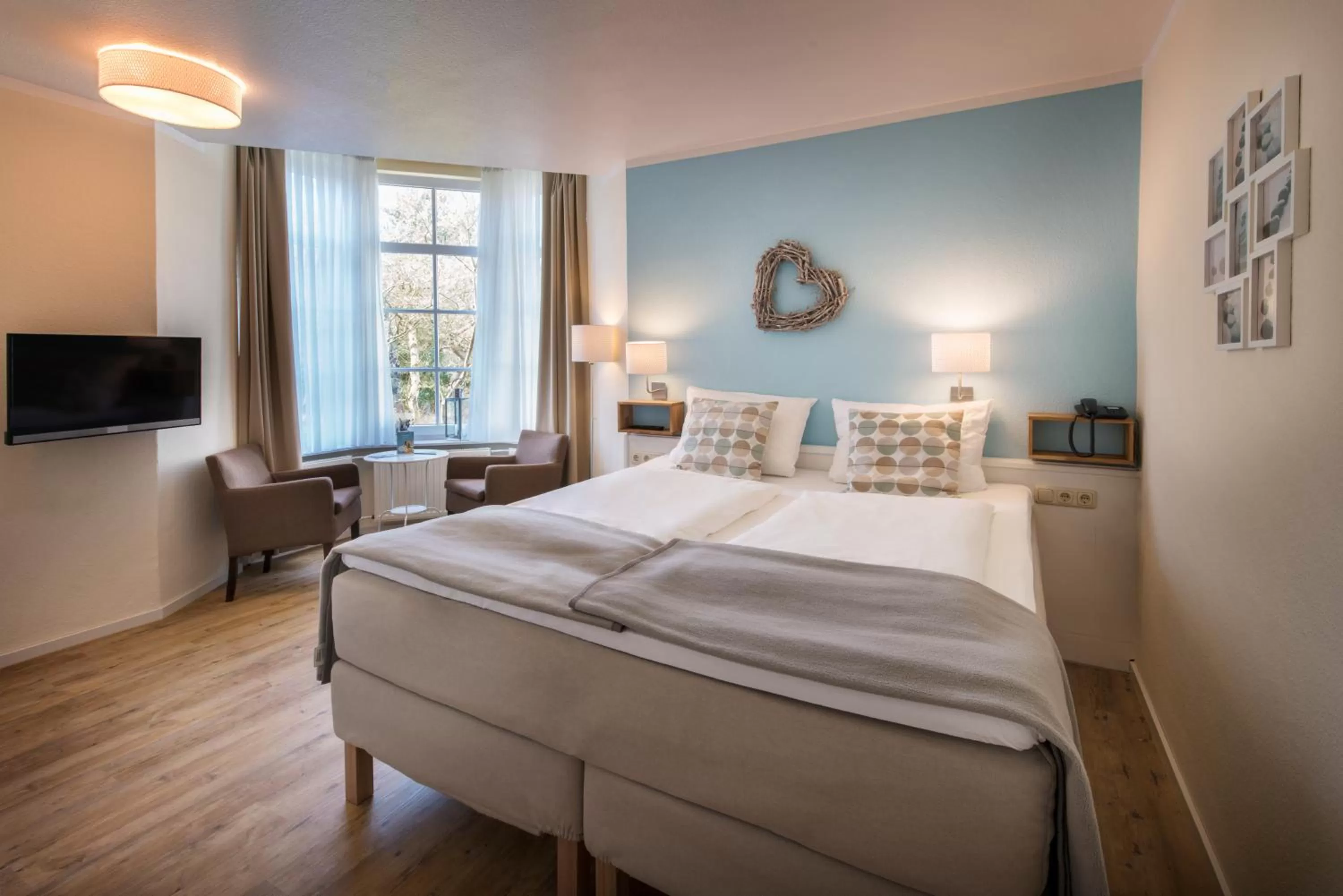 Photo of the whole room, Bed in Hotel kleine Auszeit - Adults Only