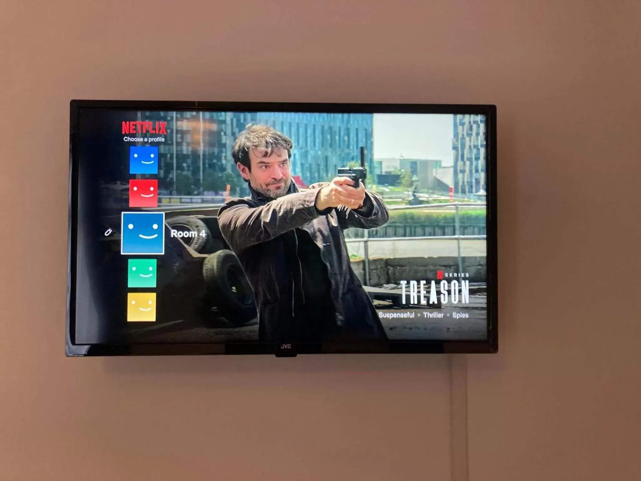 Classic Triple Room in The New Apollo Hotel Classic Triple Room in The New Apollo Hotel