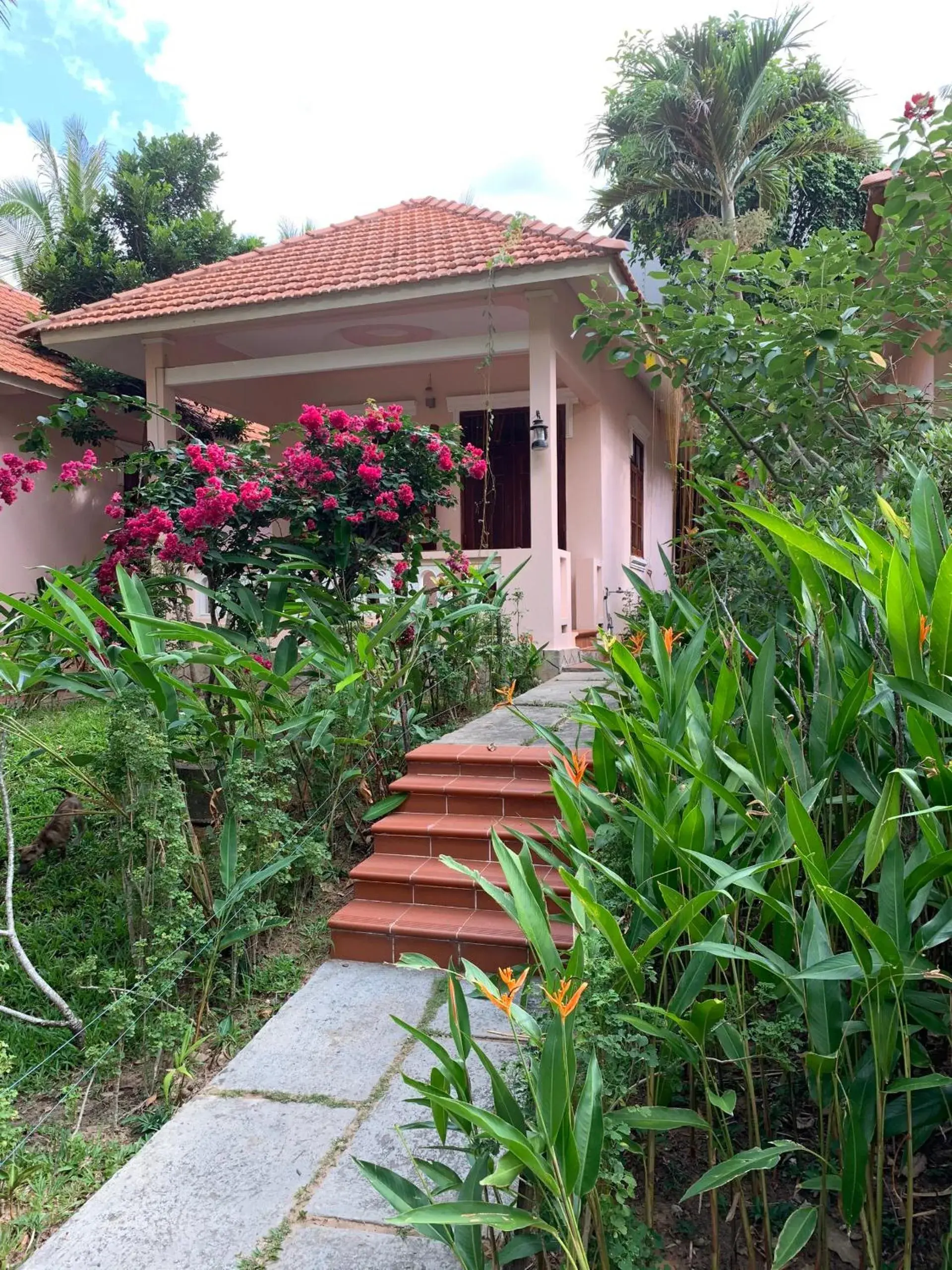 Bungalow with Garden View in Hiep Thanh Resort Bungalow with Garden View in Hiep Thanh Resort