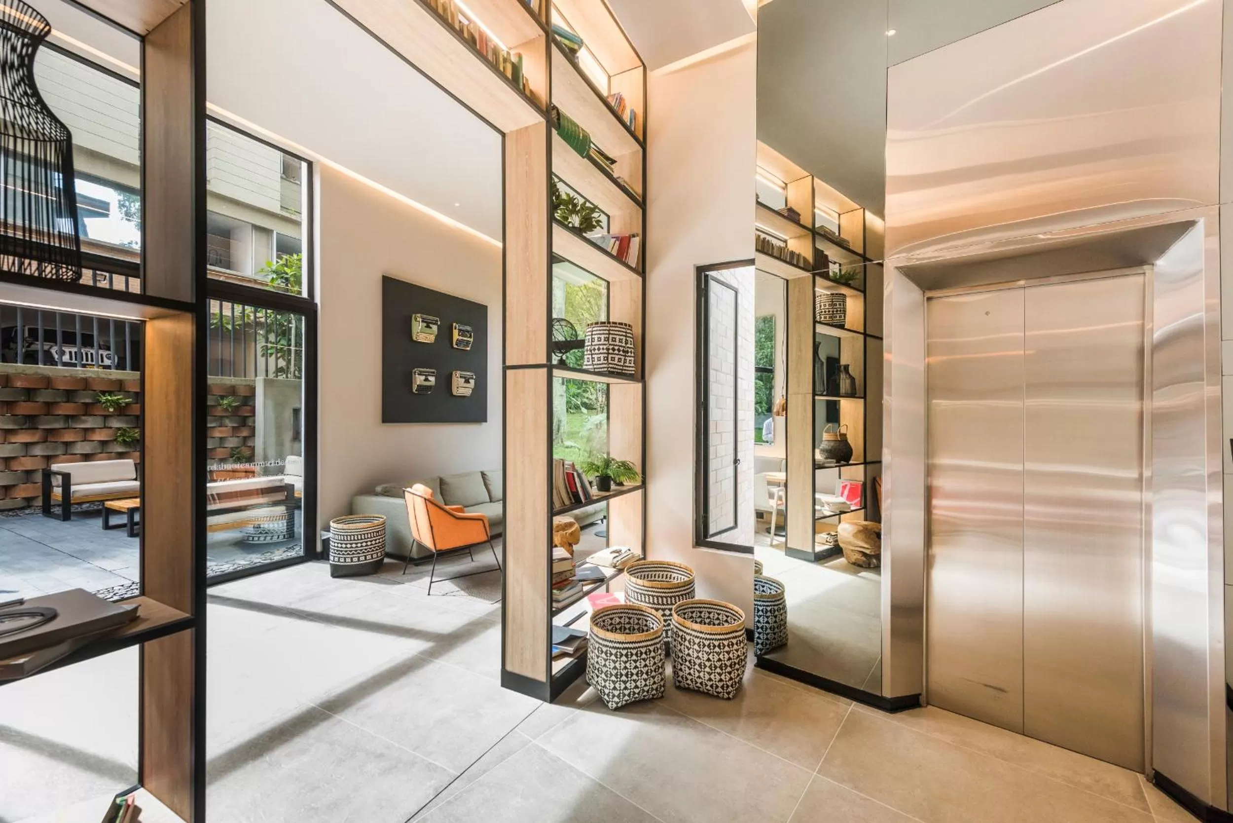 Library in Lettera Hotel