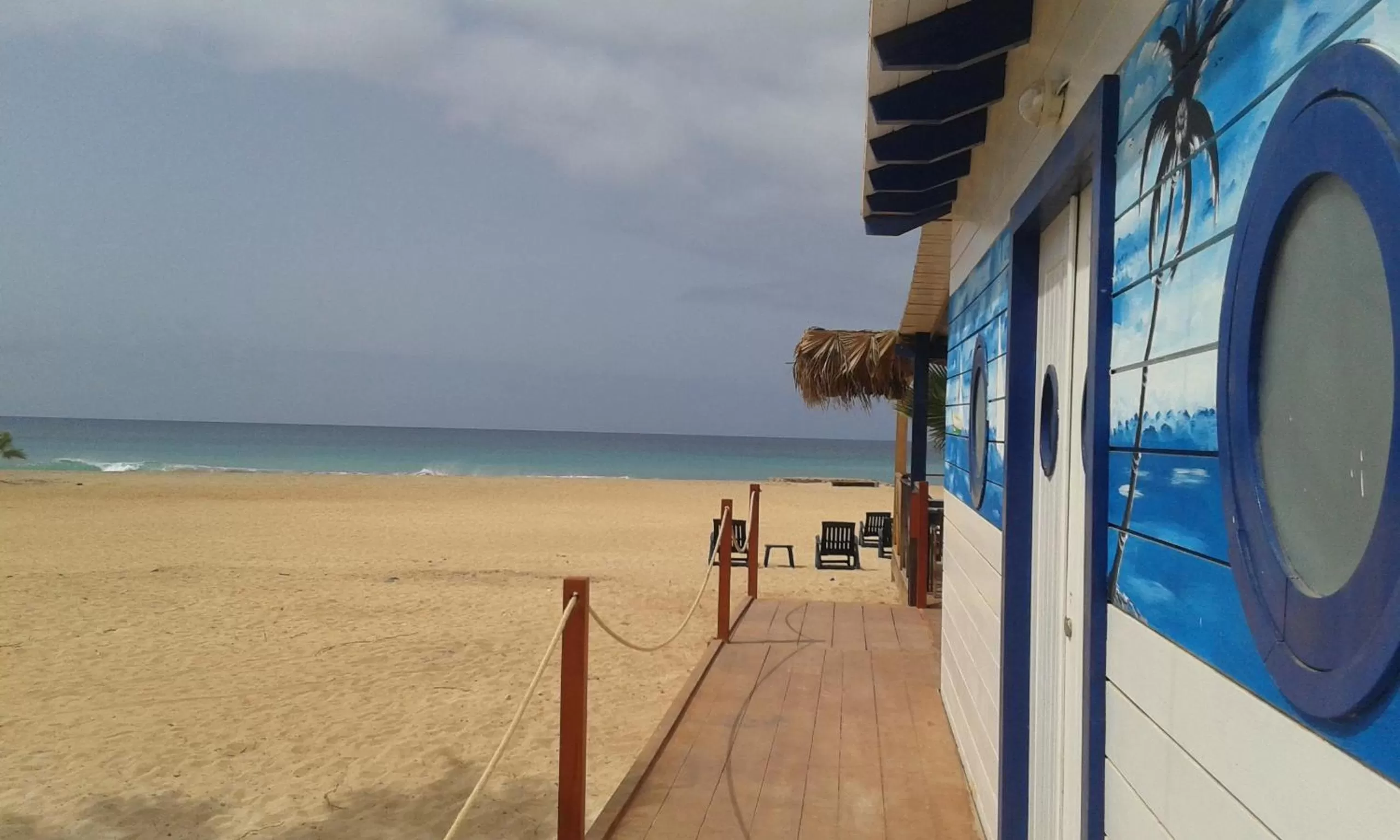 Facade/entrance in Leme Bedje Residence