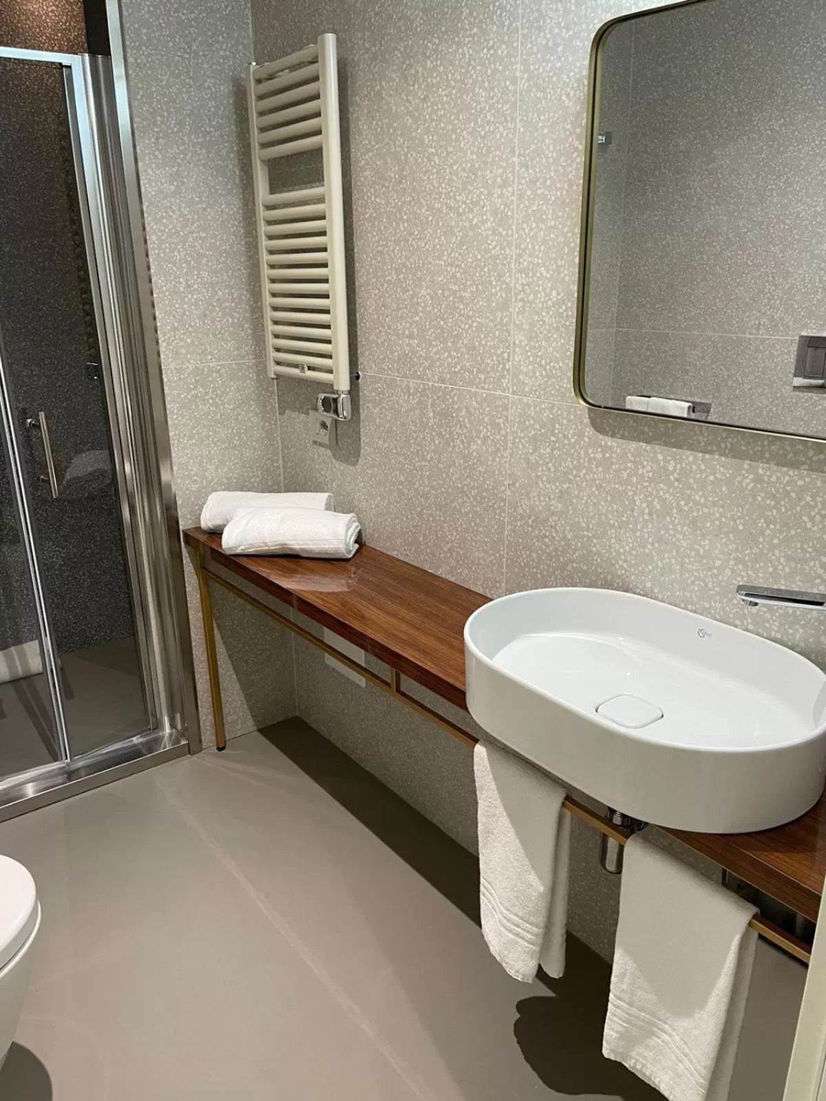 Shower in 20 Miglia Albergo Diffuso