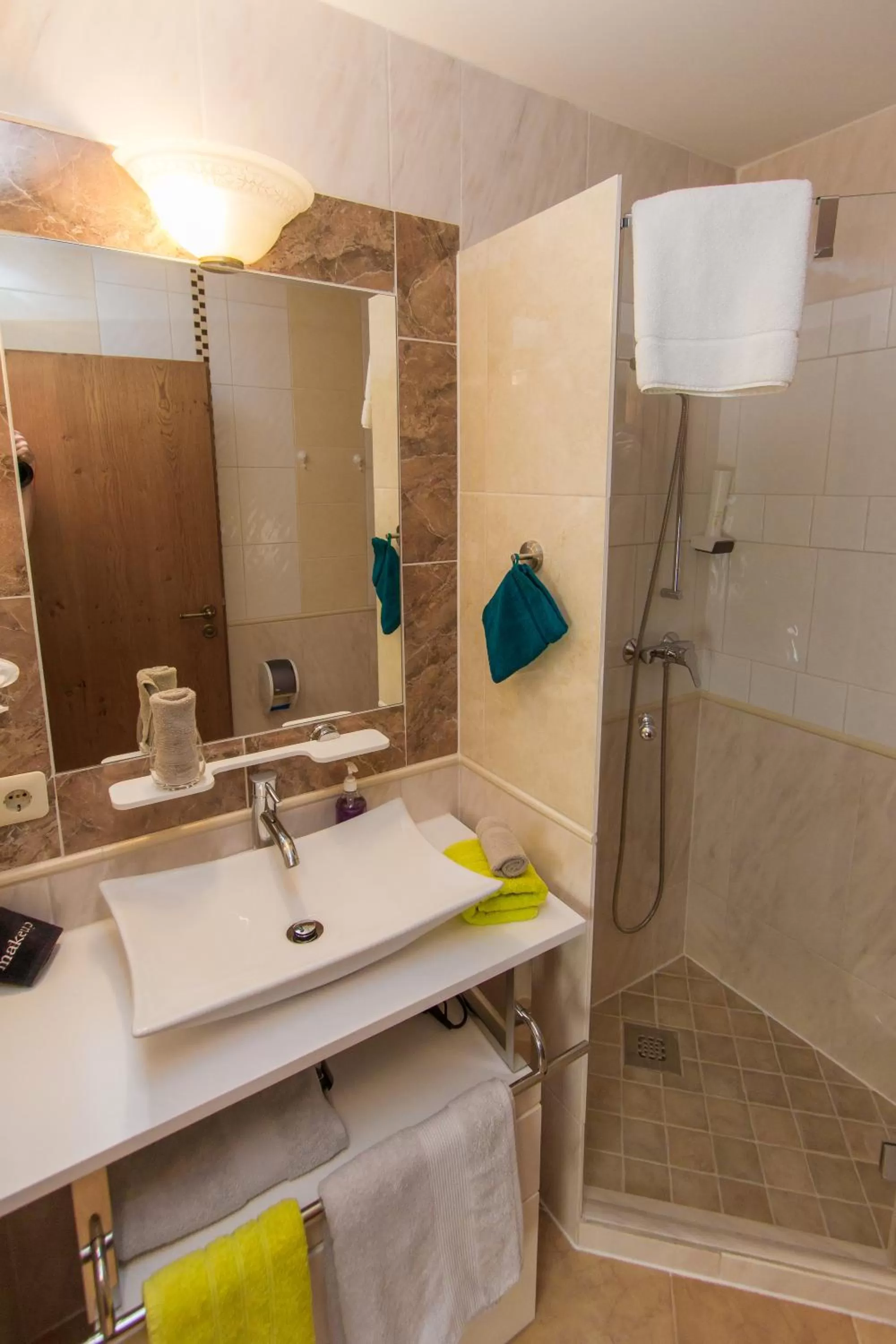 Photo of the whole room in Hotel Alpenblick