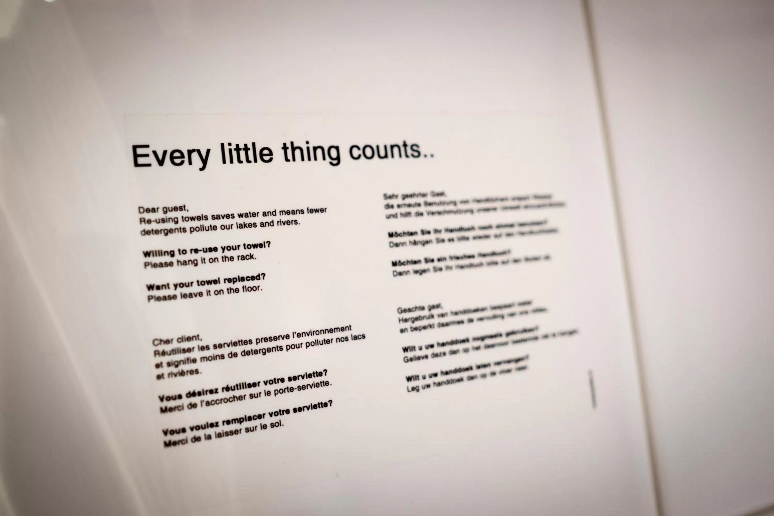 Text overlay in Hotel Aalders