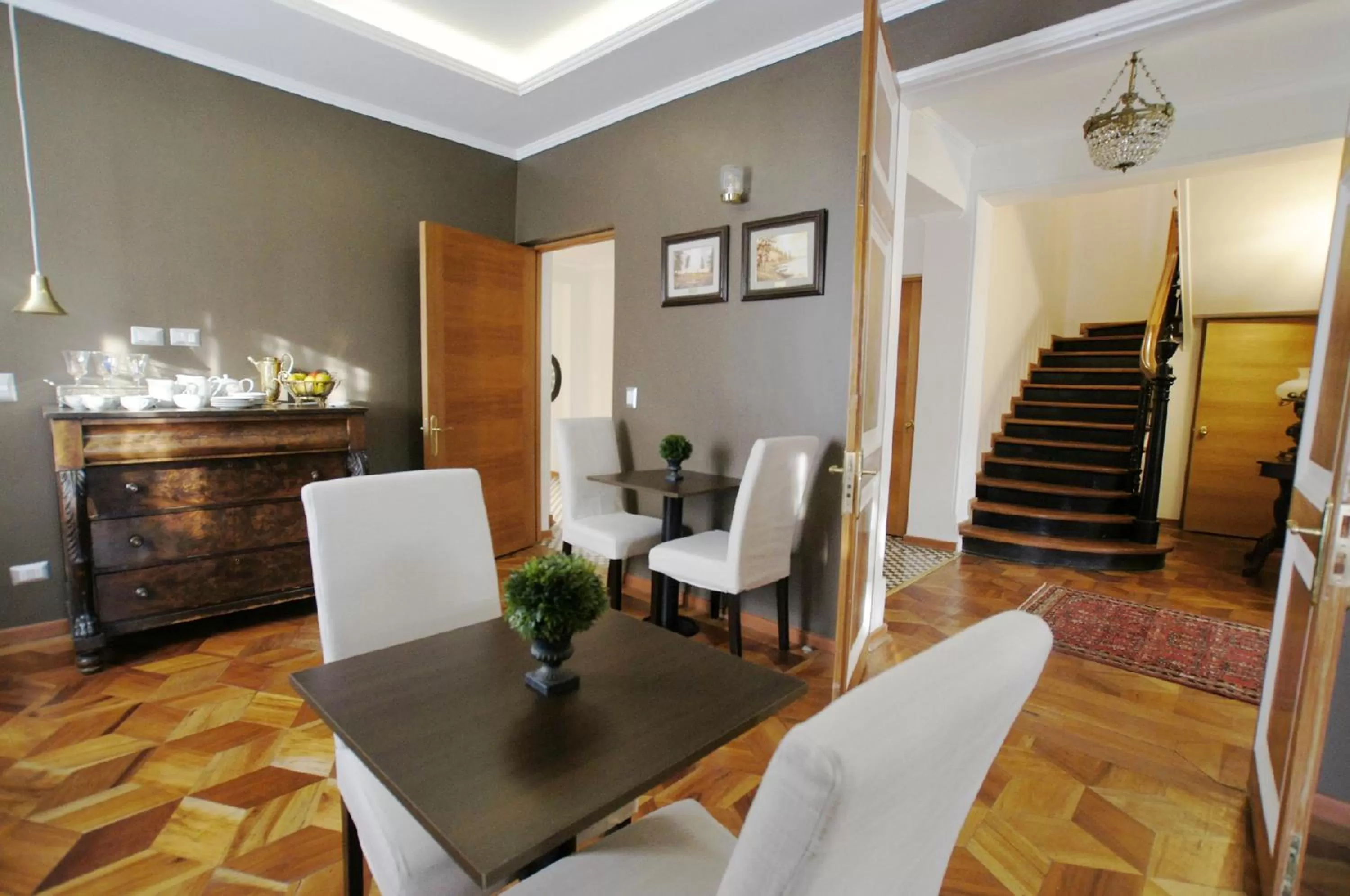 Restaurant/places to eat in Quiral Hotel Boutique