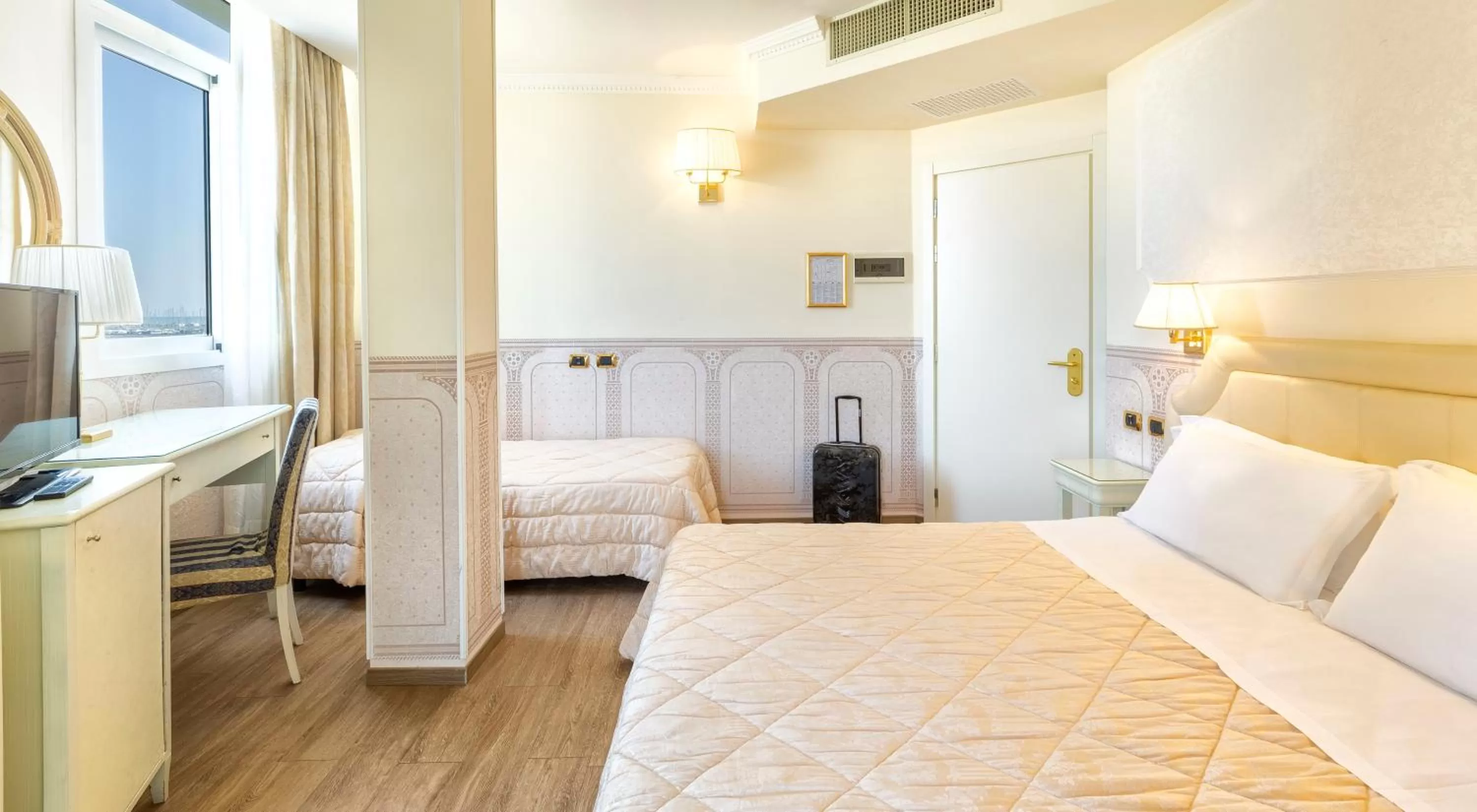 Bedroom, Bed in Hotel Baia Imperiale