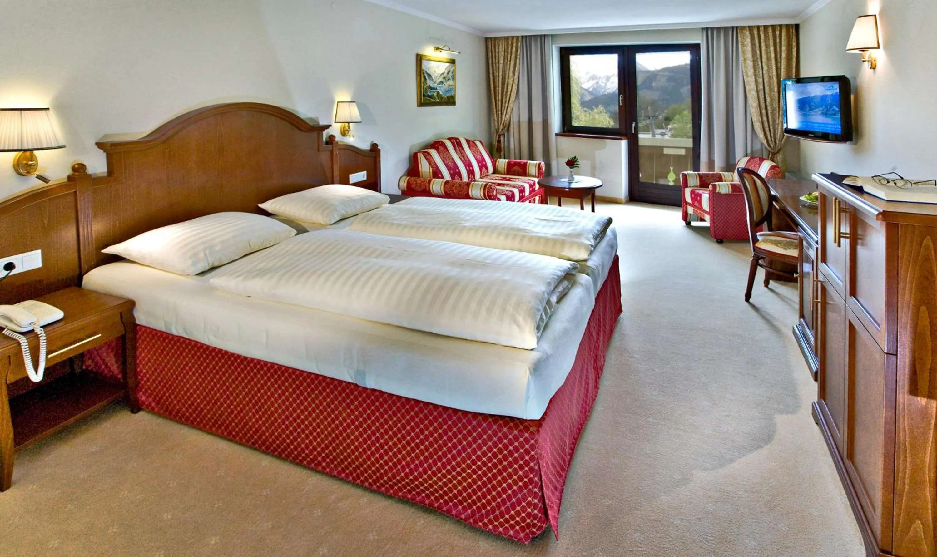 Photo of the whole room, Bed in Hotel Berner