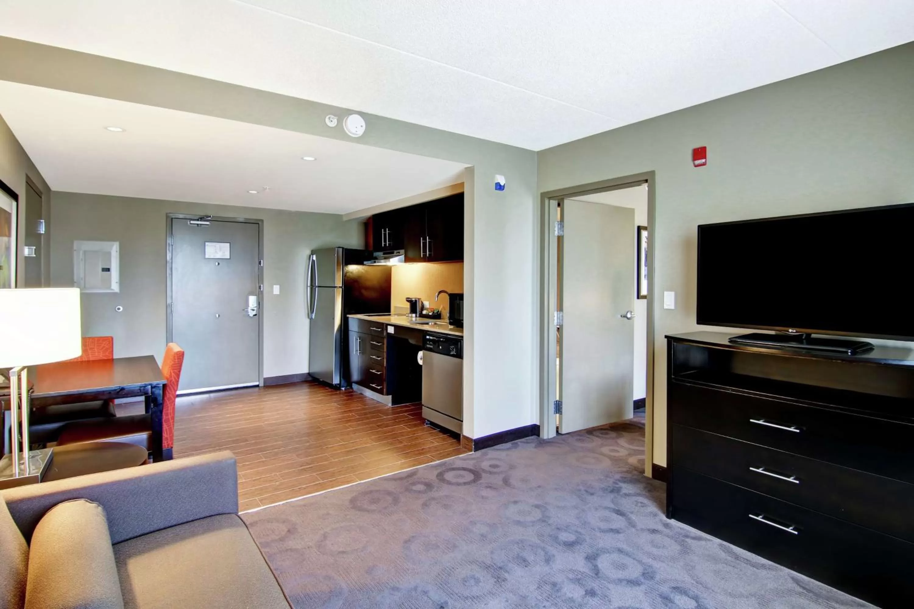 Living room in Homewood Suites by Hilton Toronto-Ajax