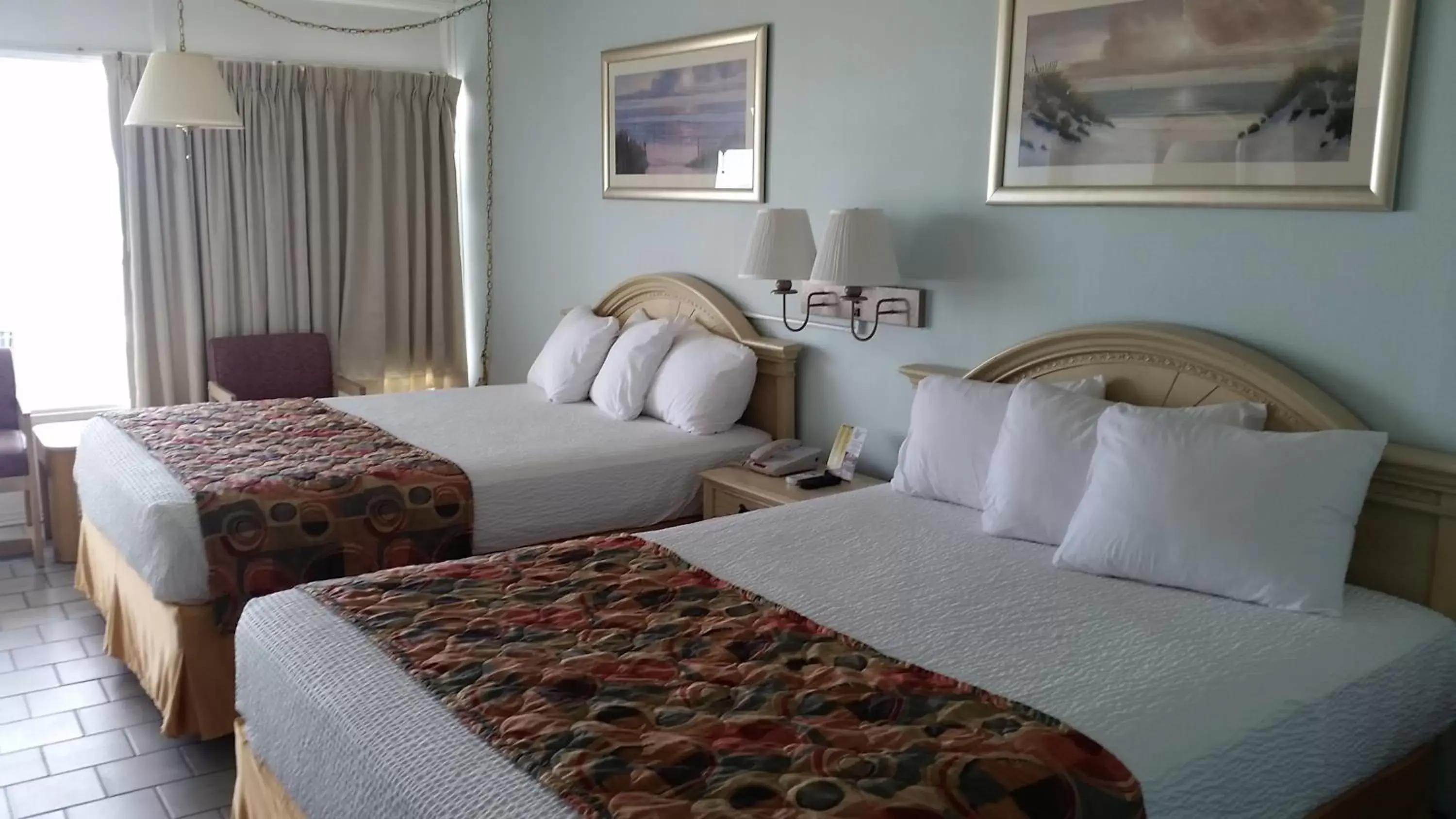 Queen Room with Oceanfront - Ground Floor in Vancouver Motel Queen Room with Oceanfront - Ground Floor in Vancouver Motel