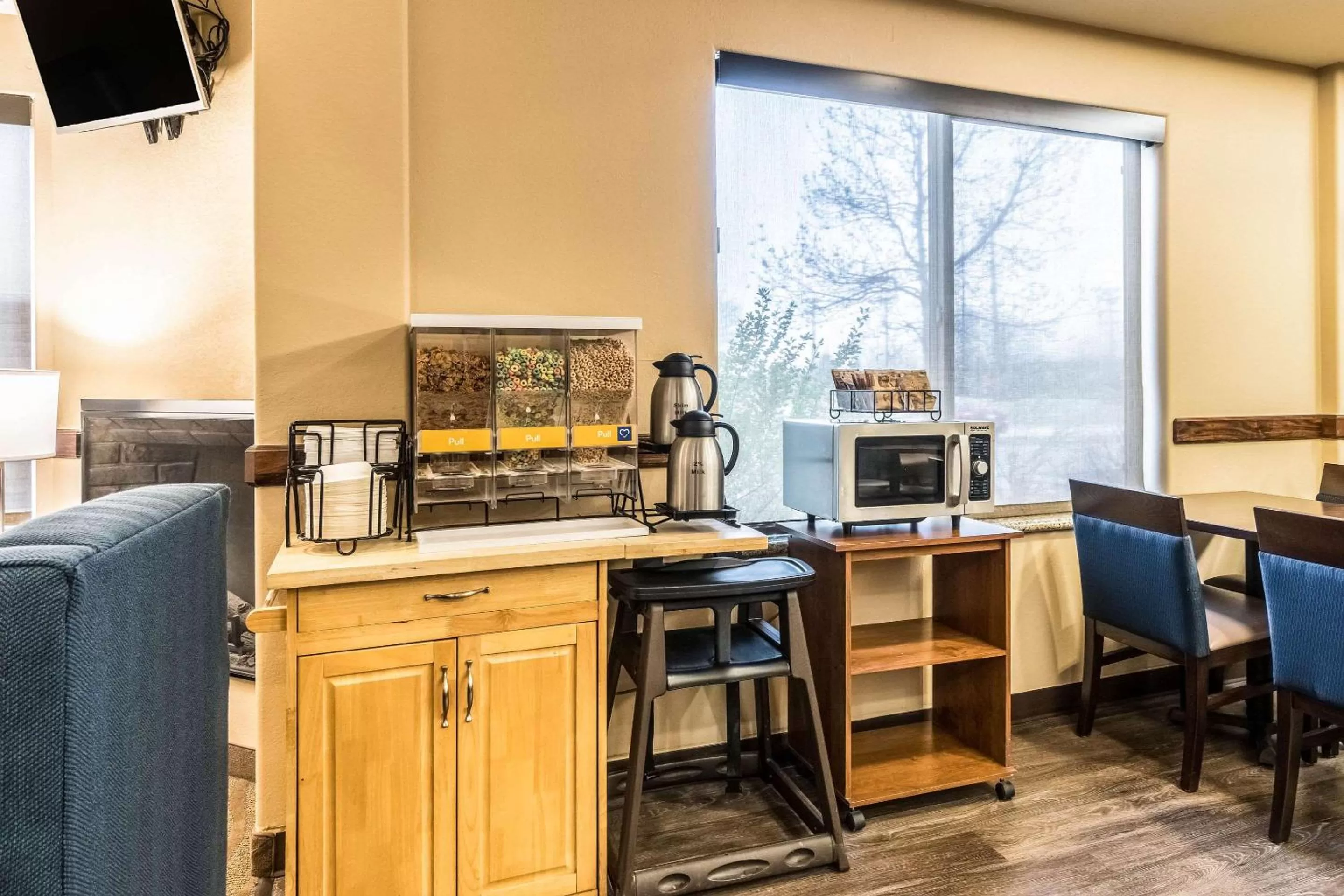 Restaurant/places to eat in Comfort Inn & Suites Rifle