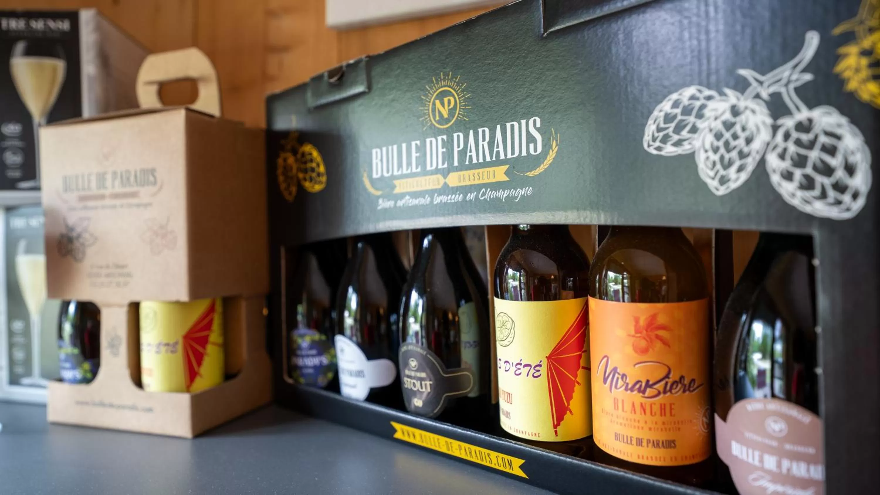 Lounge or bar in Le Village de la Champagne - Slowmoov