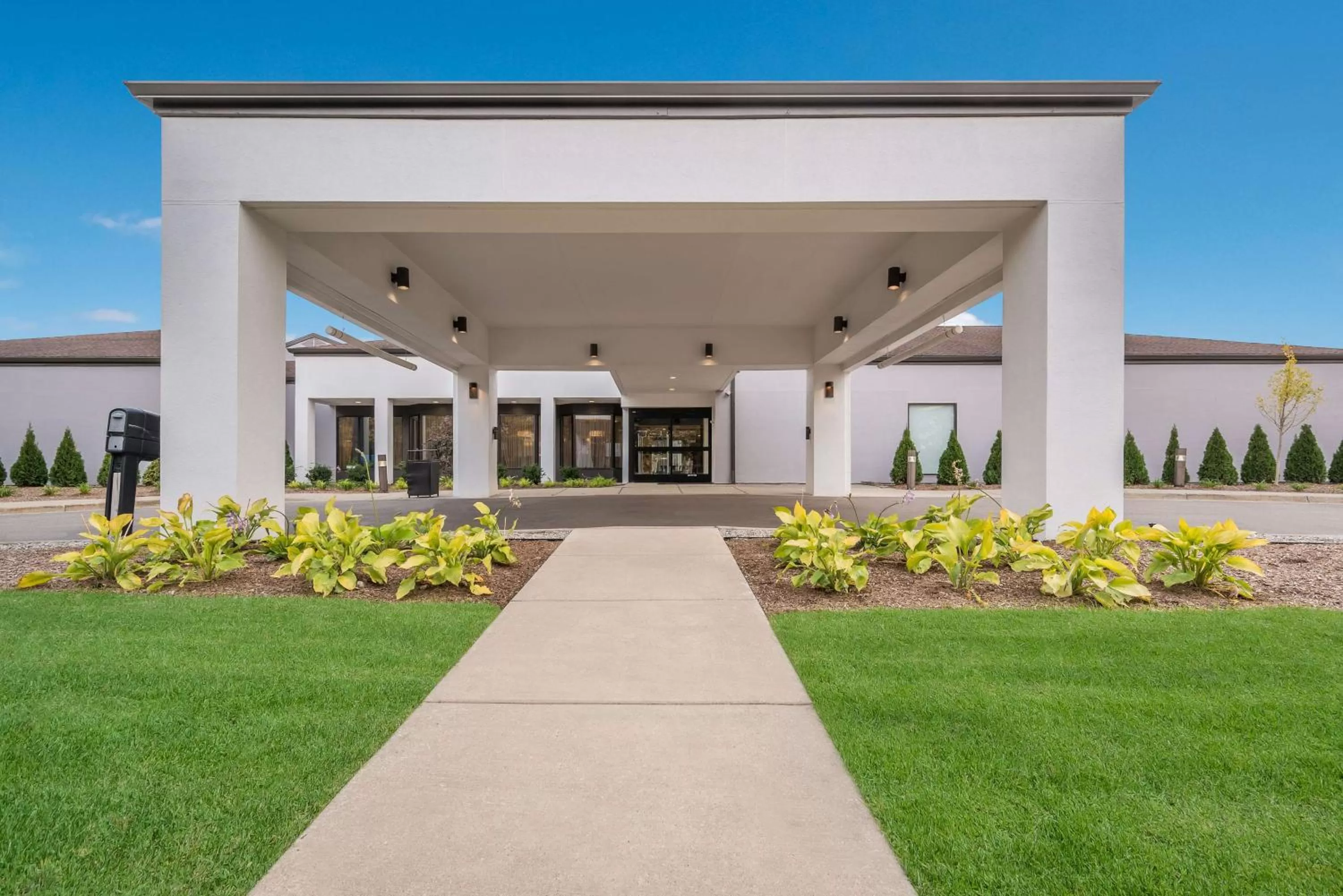 Property building in Sonesta Select Detroit Auburn Hills