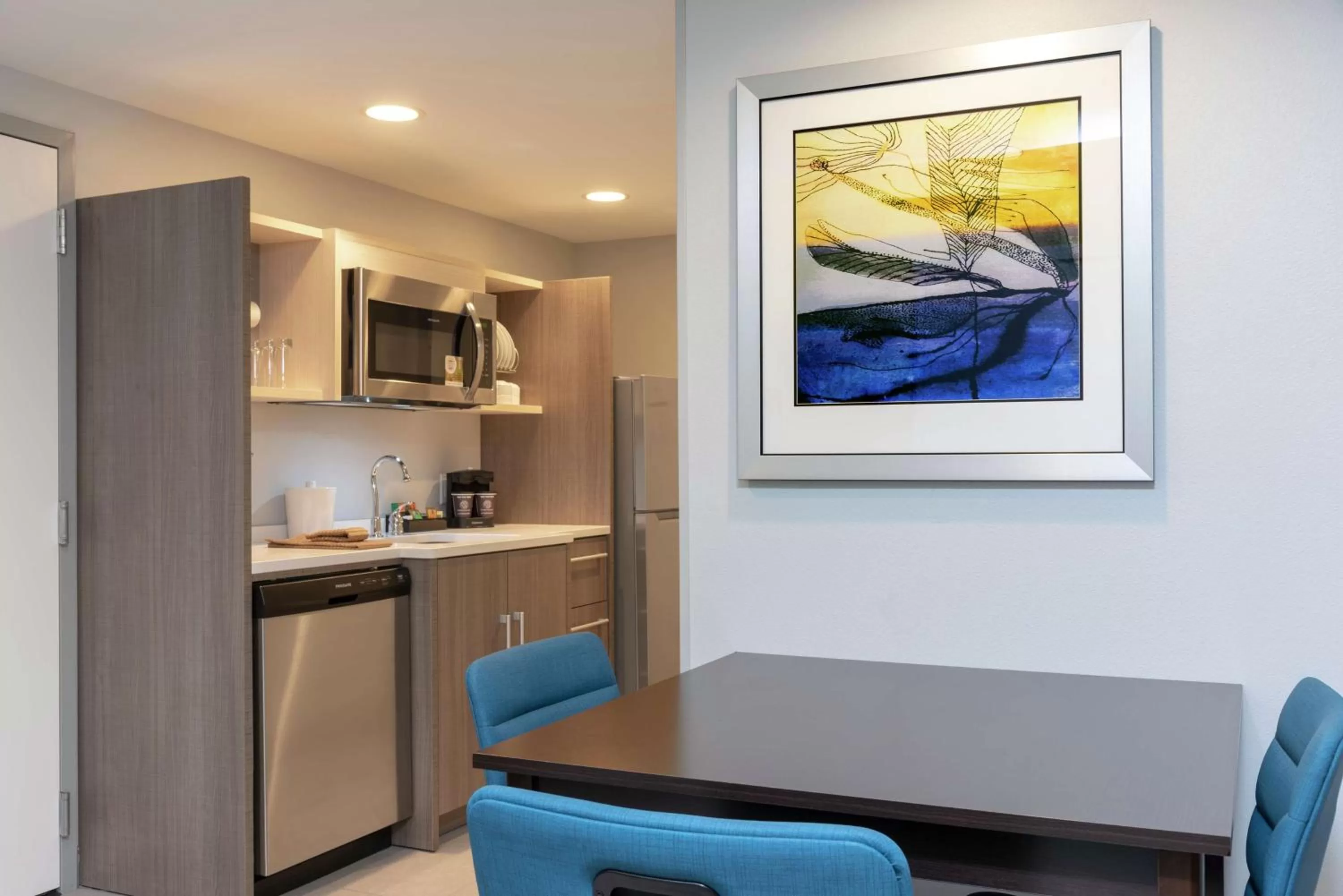 One-Bedroom King Suite - Non-Smoking in Home2 Suites By Hilton Indianapolis Airport