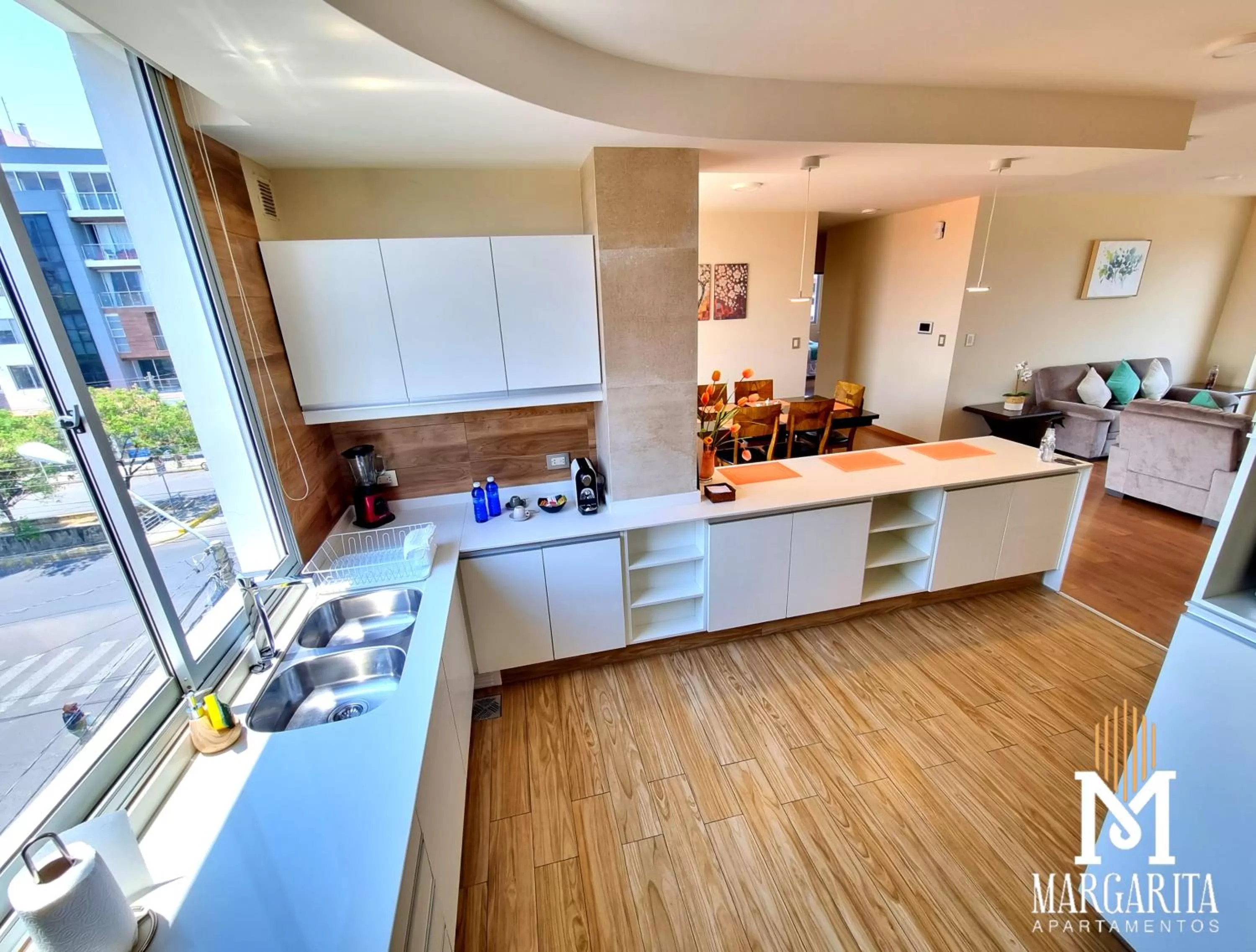 Kitchen or kitchenette in Margarita Apartamentos