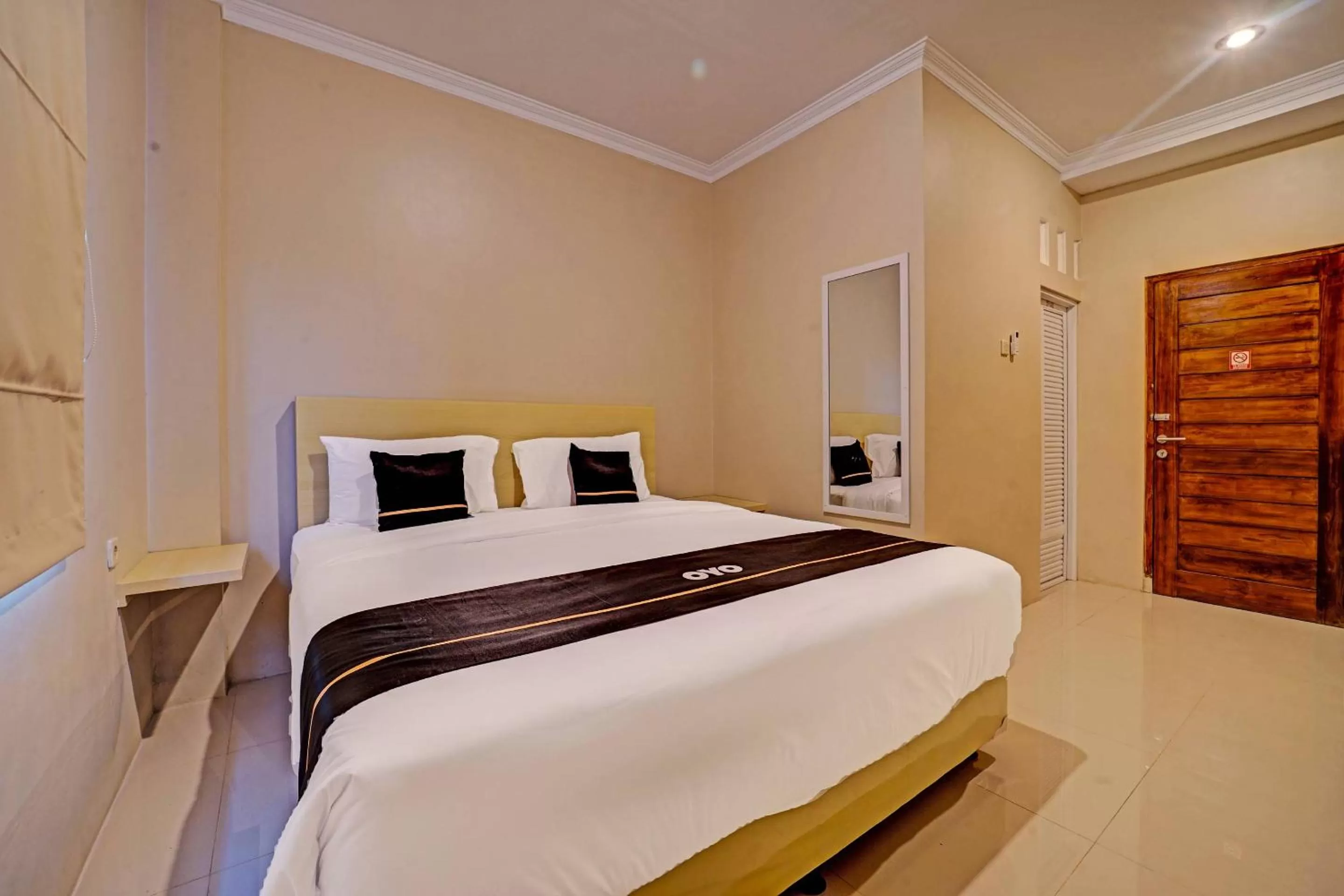 Hotel Andono near YIA Mitra RedDoorz