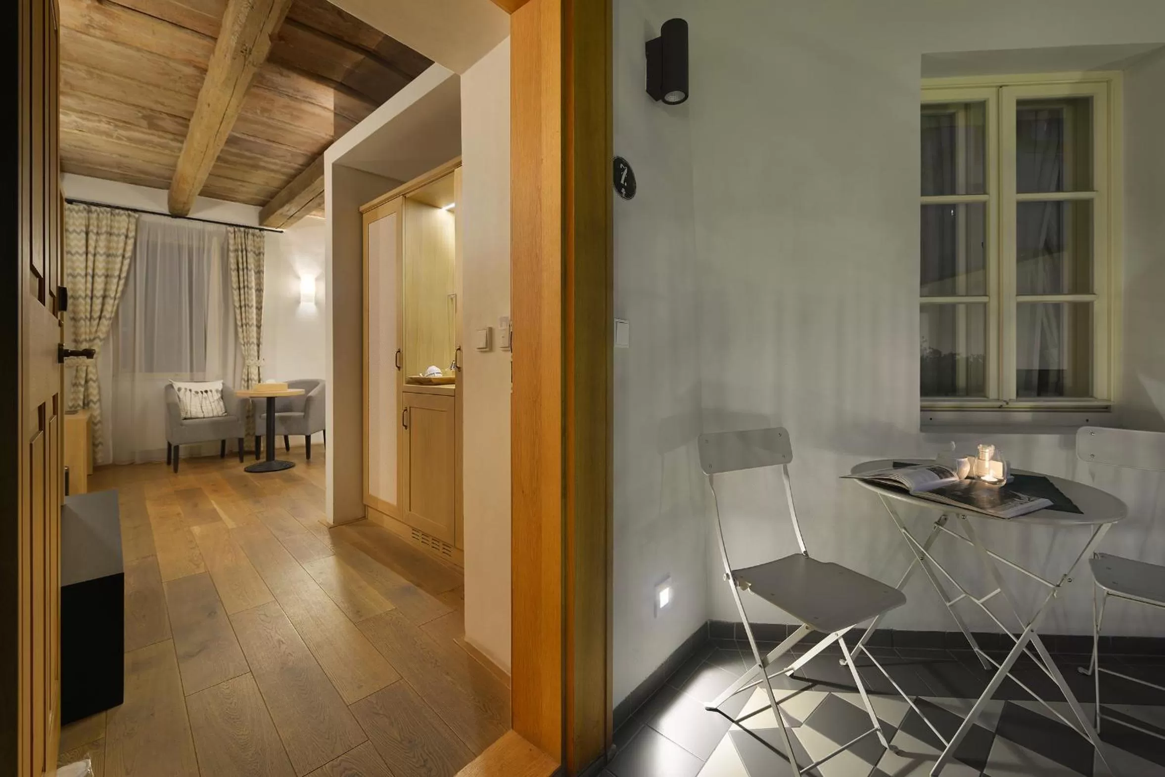 locker in Hotel At the White Lily