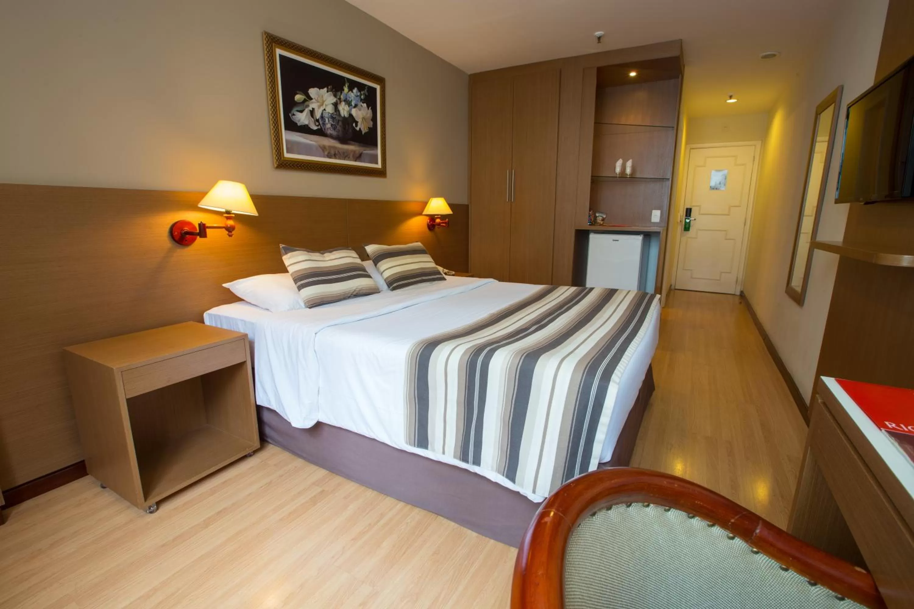 Photo of the whole room, Bed in Augusto's Copacabana Hotel