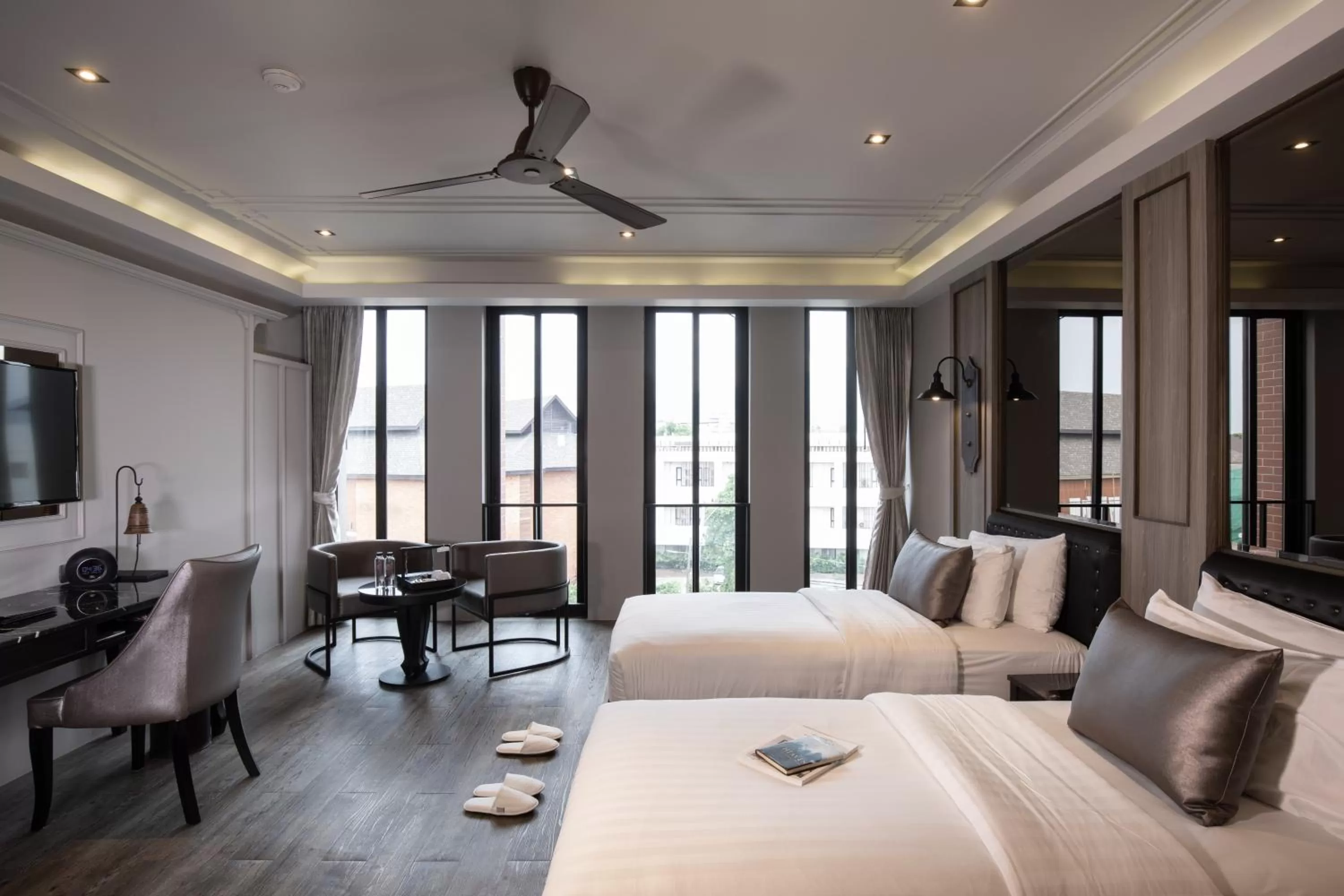 Photo of the whole room, Bed in De Chai the Deco Chiang Mai - SHA Plus