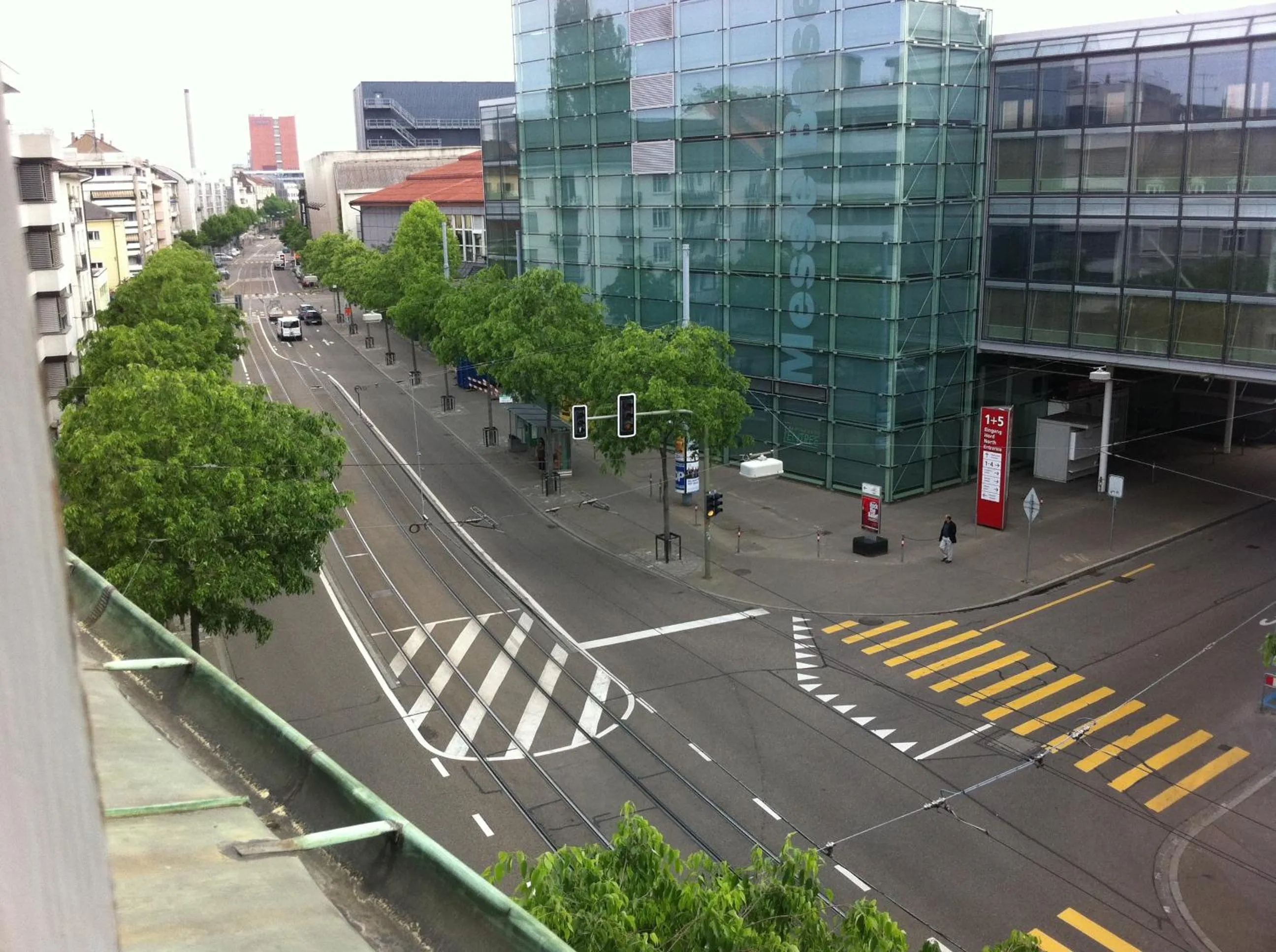 Area and facilities in easyHotel Basel - self service and self check-in