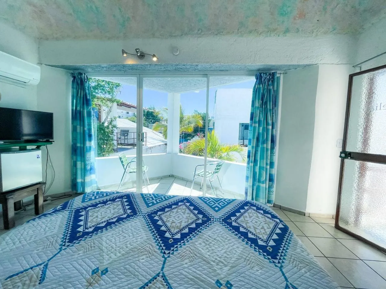 Photo of the whole room, Bed in Hotel Allende