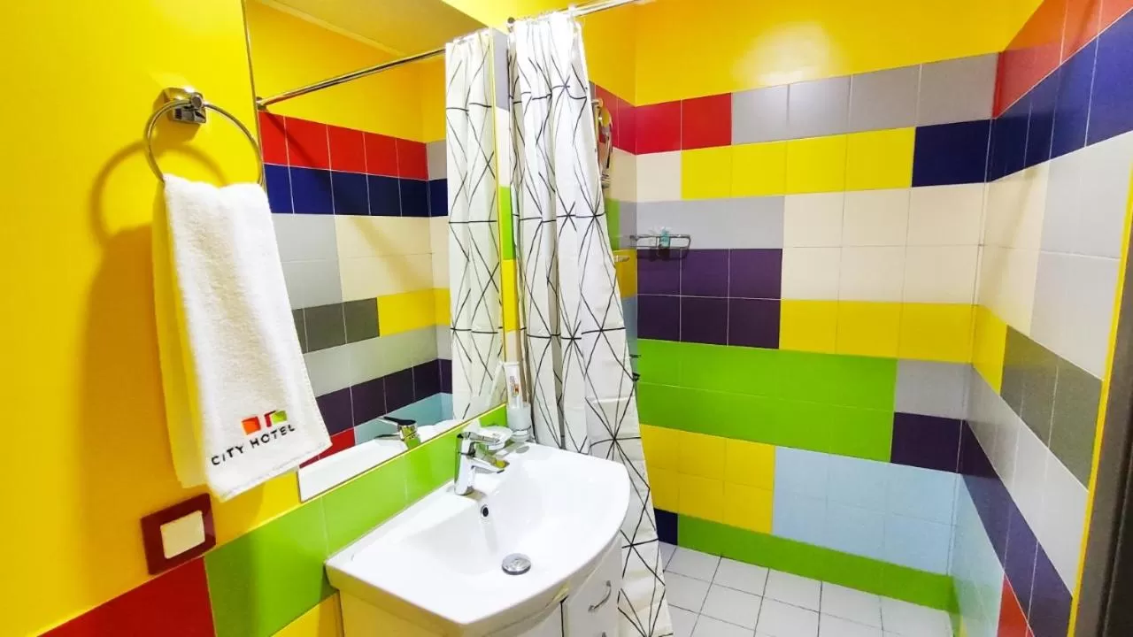 Shower in City Hotel Shymkent