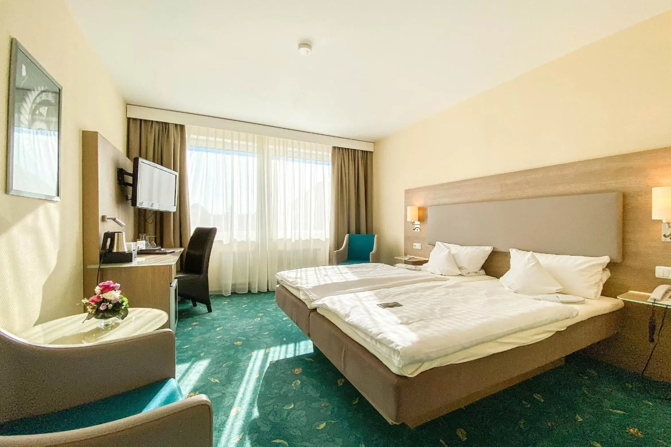 Comfort Double Room with Shower in Hotel-Restaurant Vier Linden Comfort Double Room with Shower in Hotel-Restaurant Vier Linden