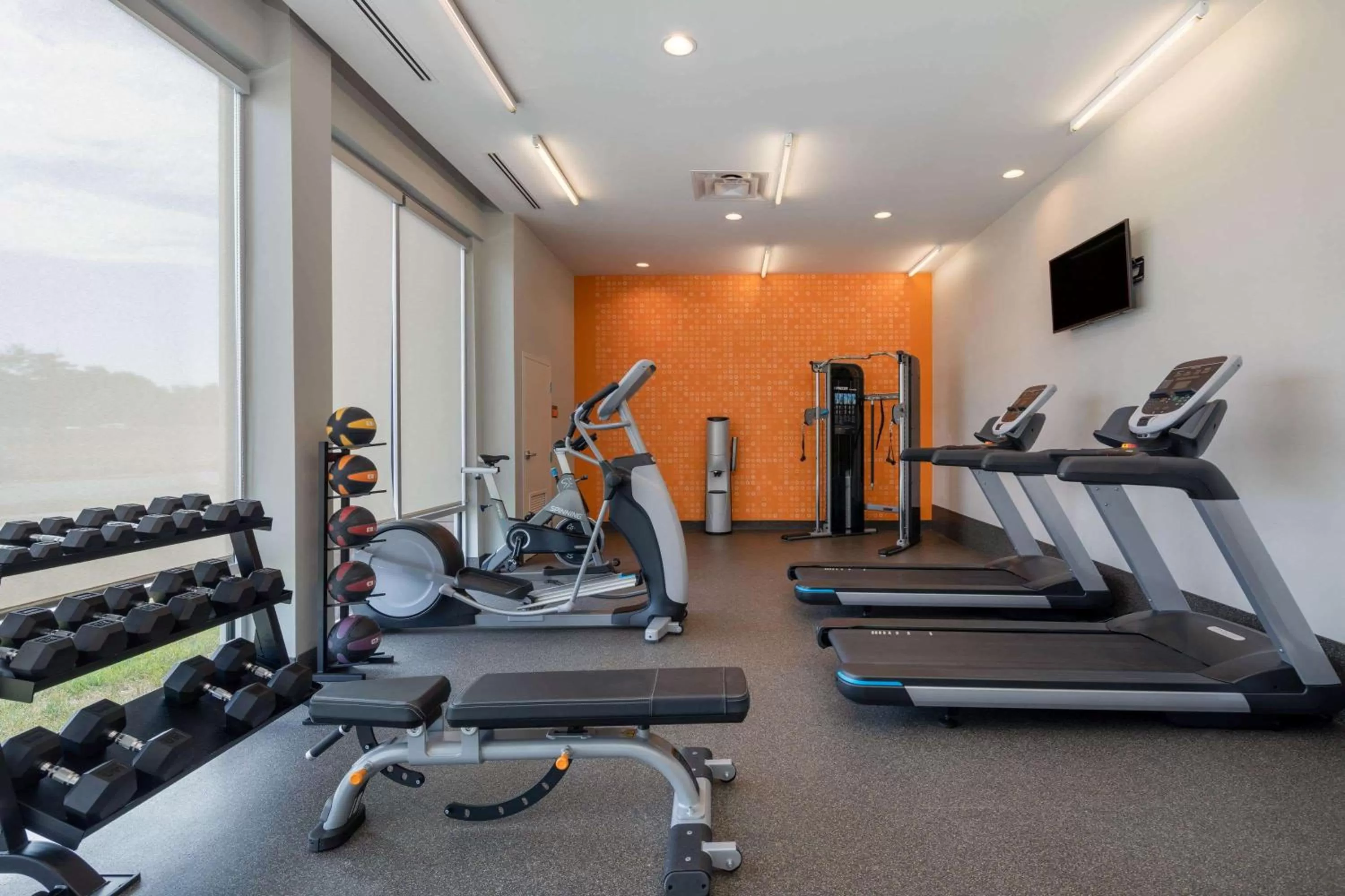 Fitness centre/facilities in La Quinta by Wyndham Greensboro Airport High Point