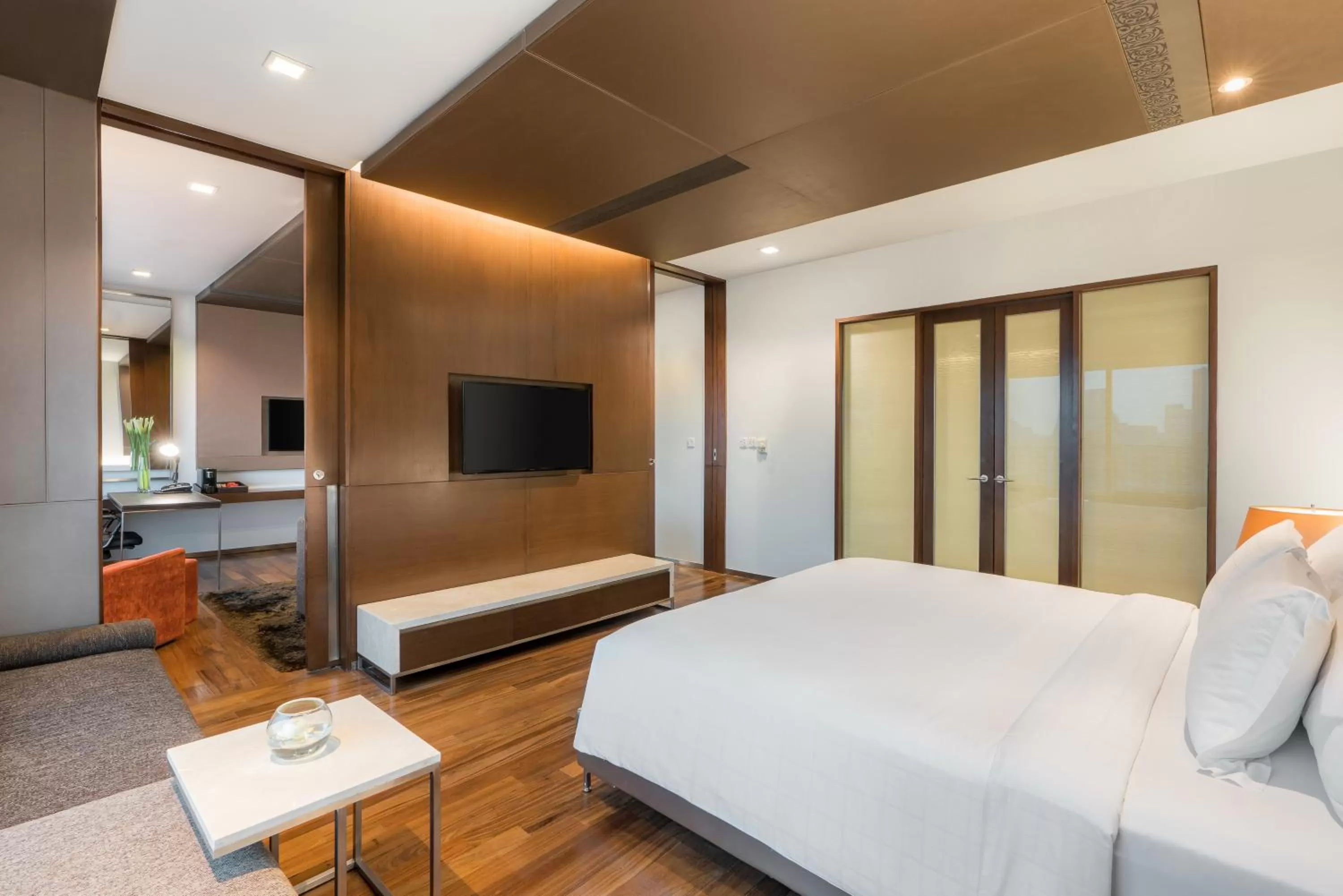 ExecuPlus Suite - Double Bed in Pathumwan Princess Hotel