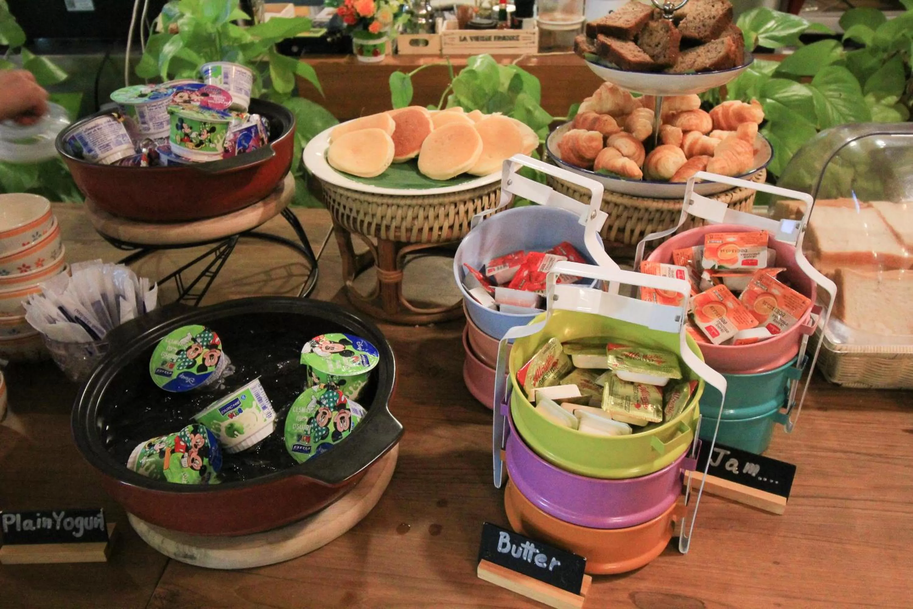 Buffet breakfast in Cmor Nimman by Recall Hotels