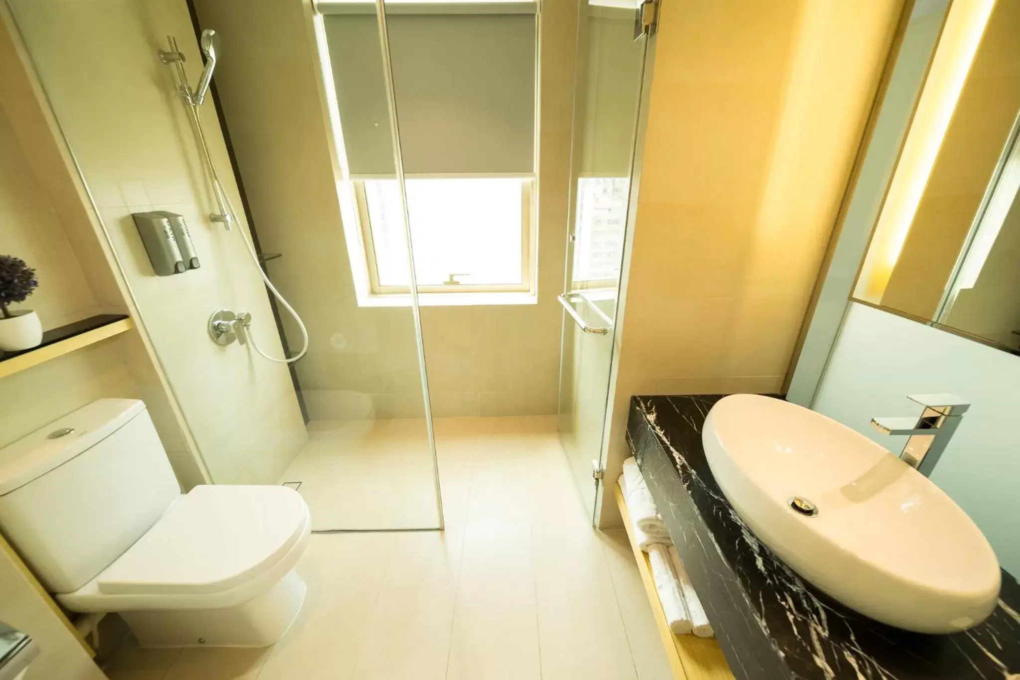 Deluxe Double or Twin Room with Sea View in Eco Tree Hotel Deluxe Double or Twin Room with Sea View in Eco Tree Hotel