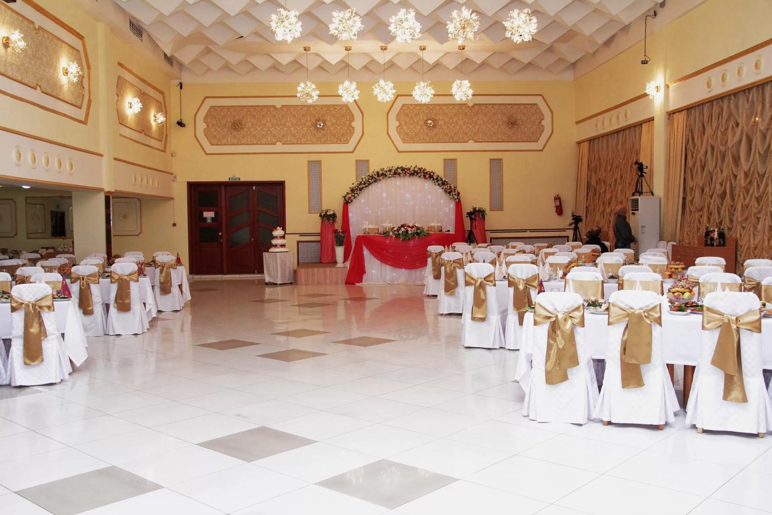 Restaurant/places to eat, Banquet Facilities in Ust-Kamenogorsk Hotel