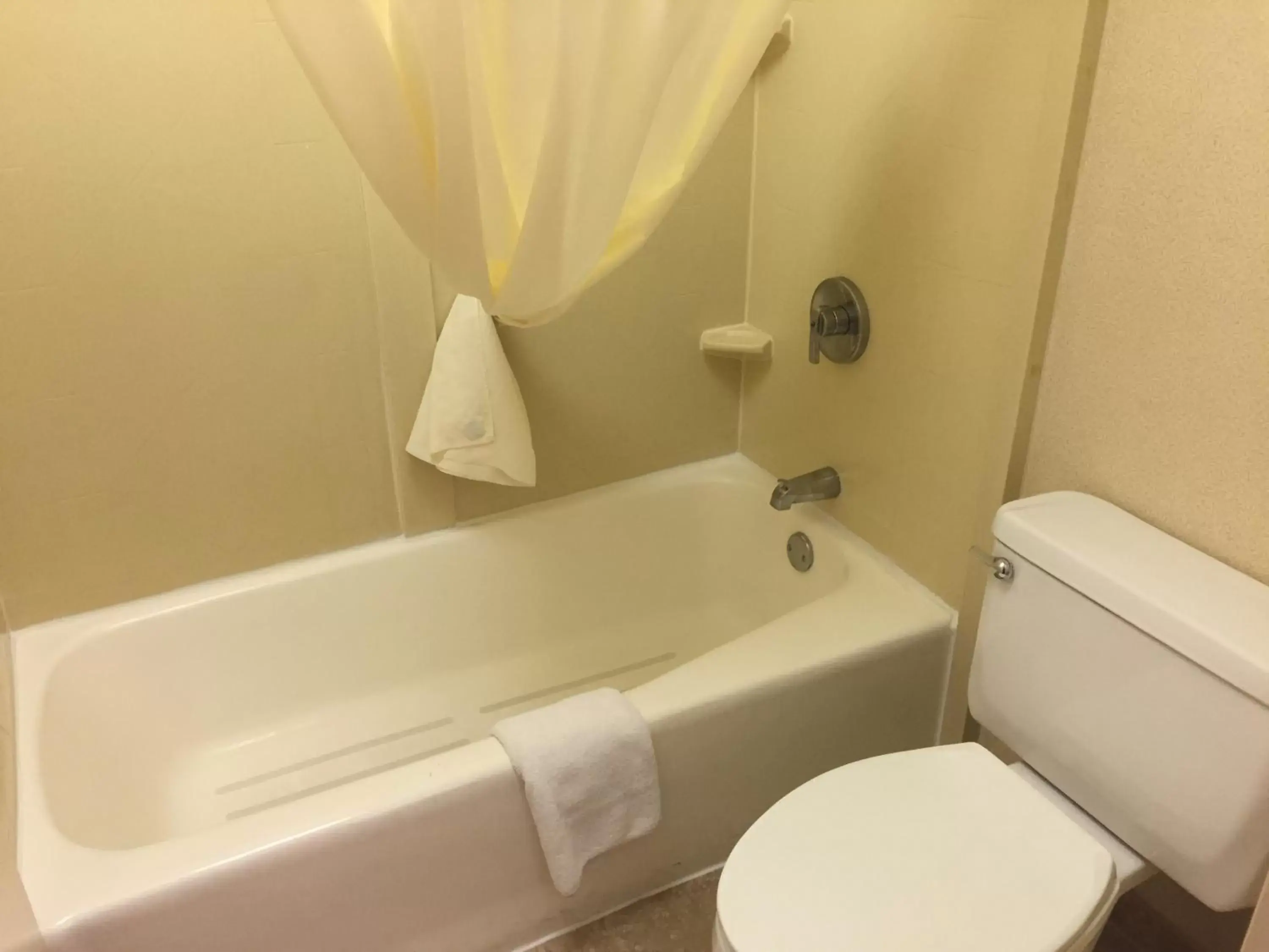 Double Room - Non-Smoking in Days Inn & Suites by Wyndham Albuquerque North Double Room - Non-Smoking in Days Inn & Suites by Wyndham Albuquerque North