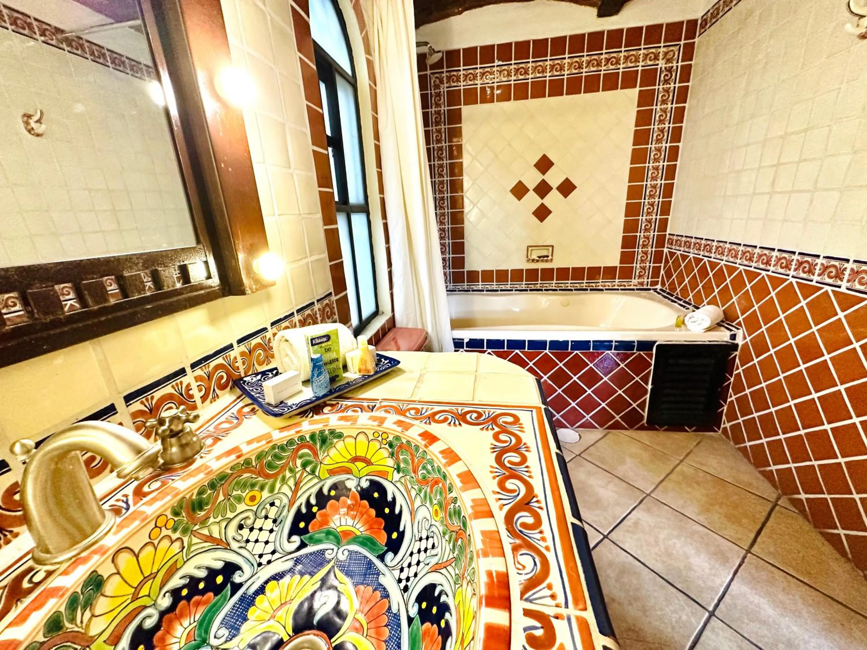 Bathroom, Bed in La Villa del Ensueno Boutique Hotel