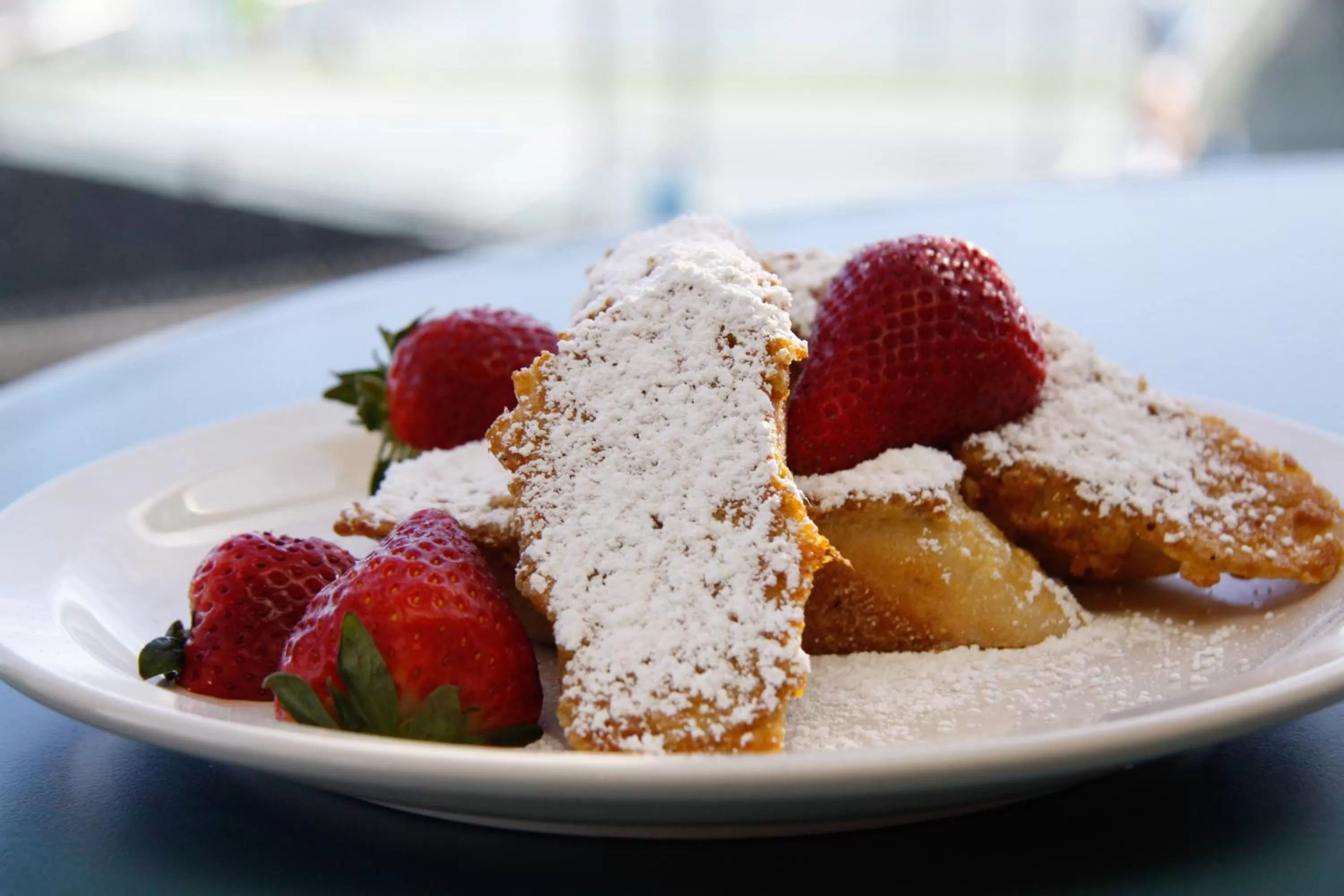 American breakfast in Shadow Mountain Resort