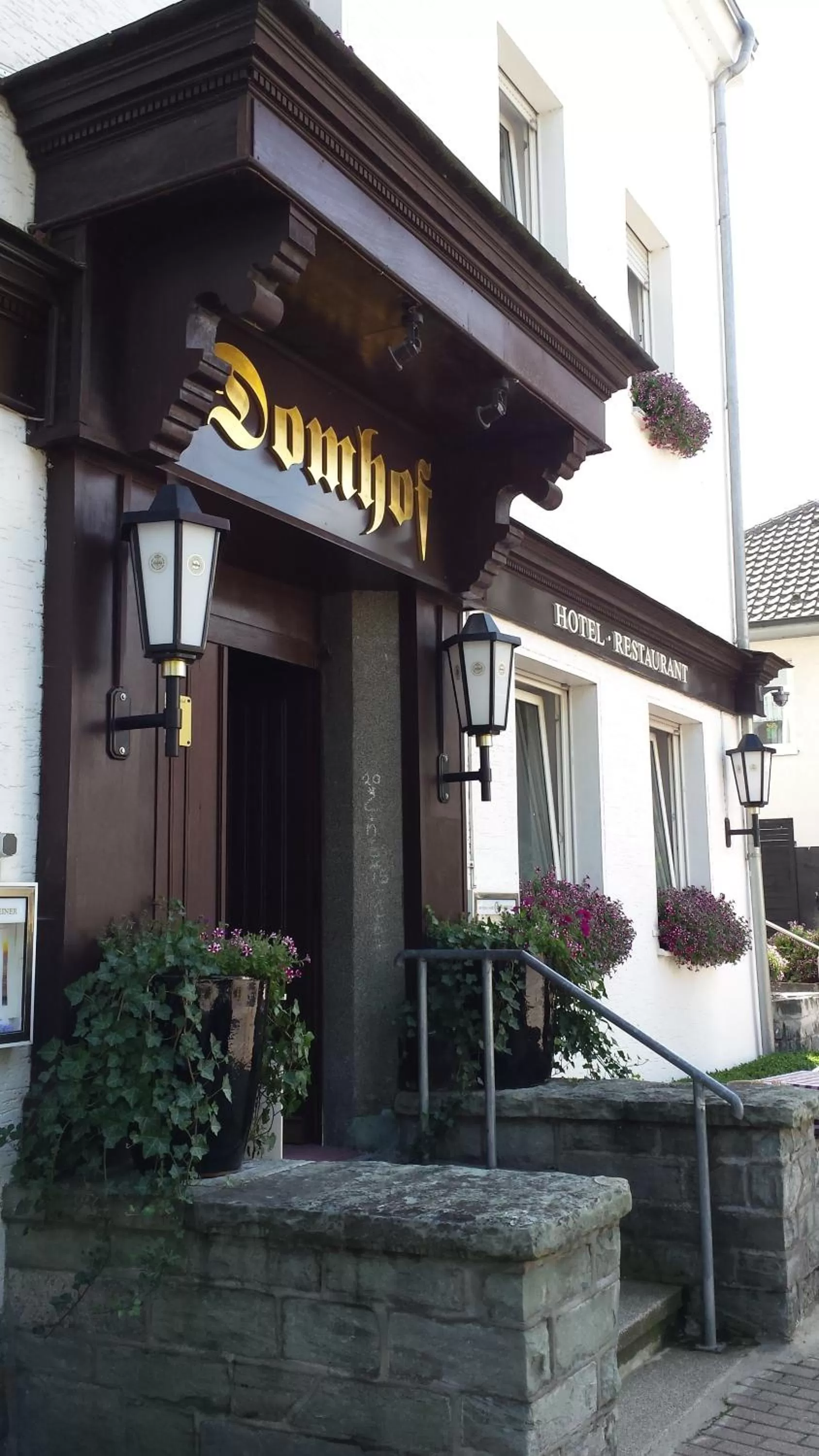 Facade/entrance in Hotel Domhof