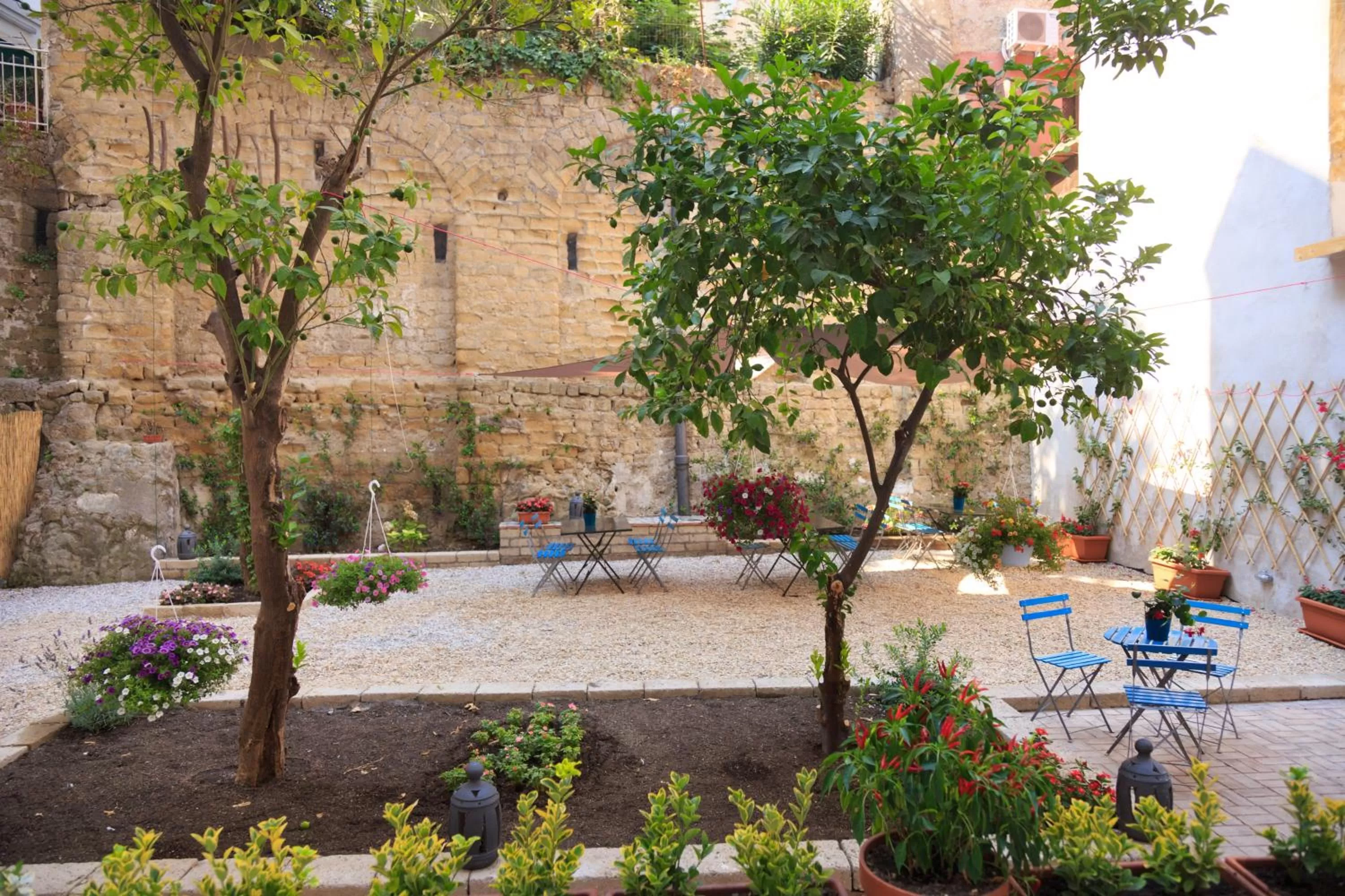 Garden in Borgo Vergini Garden B&B