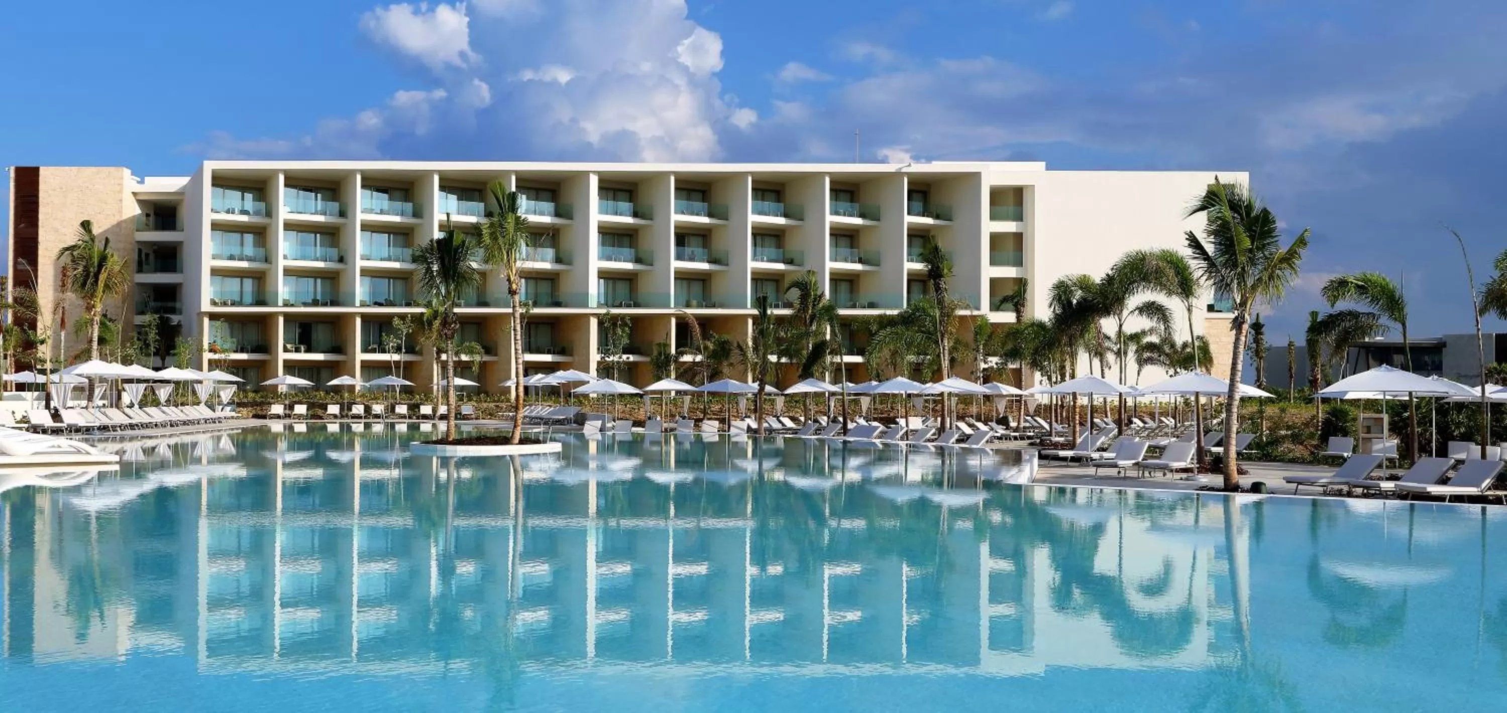 Property building in Grand Palladium Select Costa Mujeres - All Inclusive