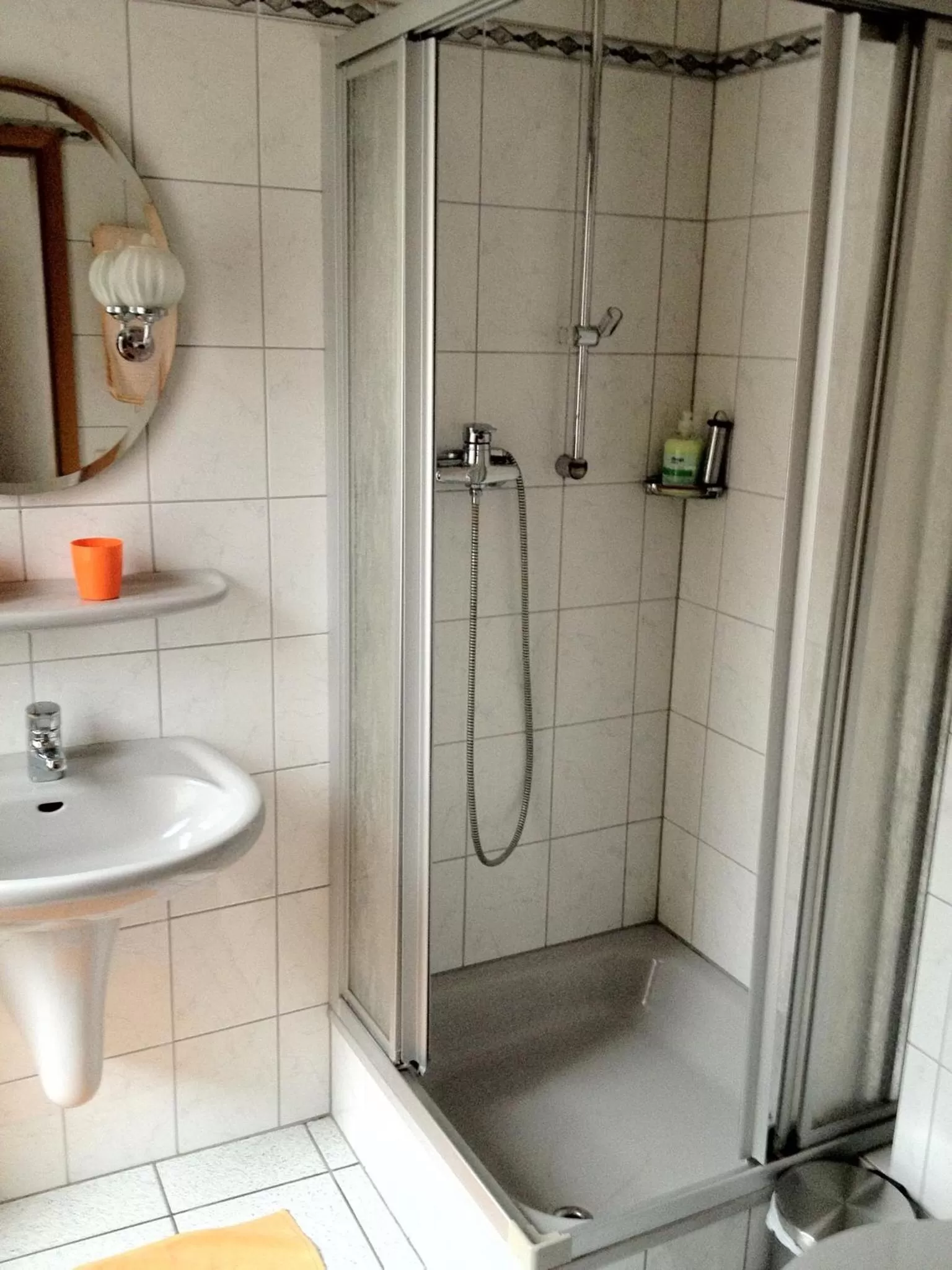 Bathroom in Bed and Breakfast - Rheingauer Hof