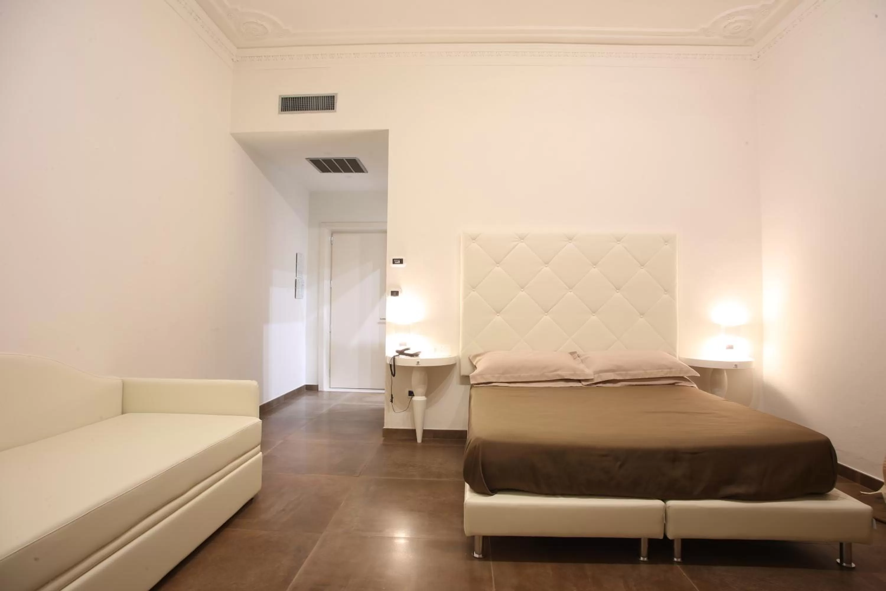 Bedroom, Bed in Hotel Columbia Wellness & Spa